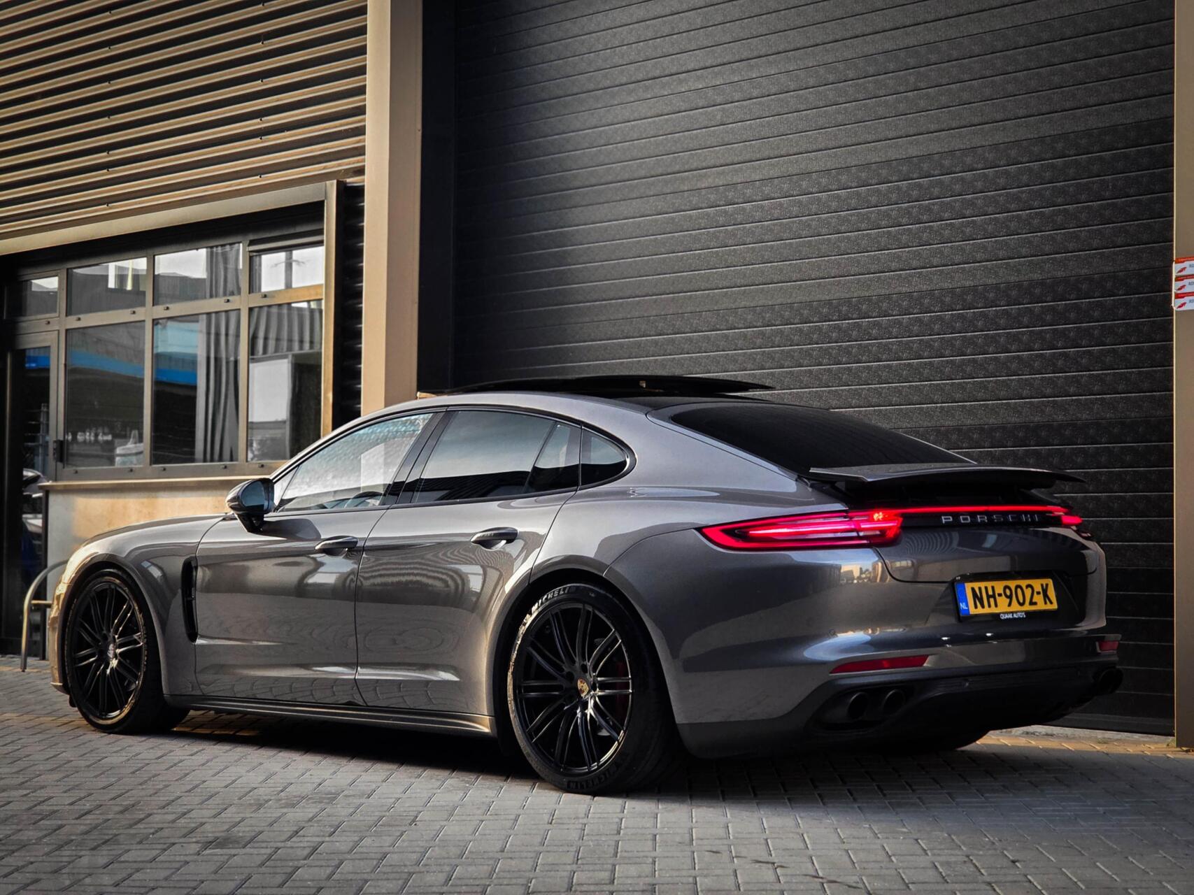 Foto van Porsche Panamera 4