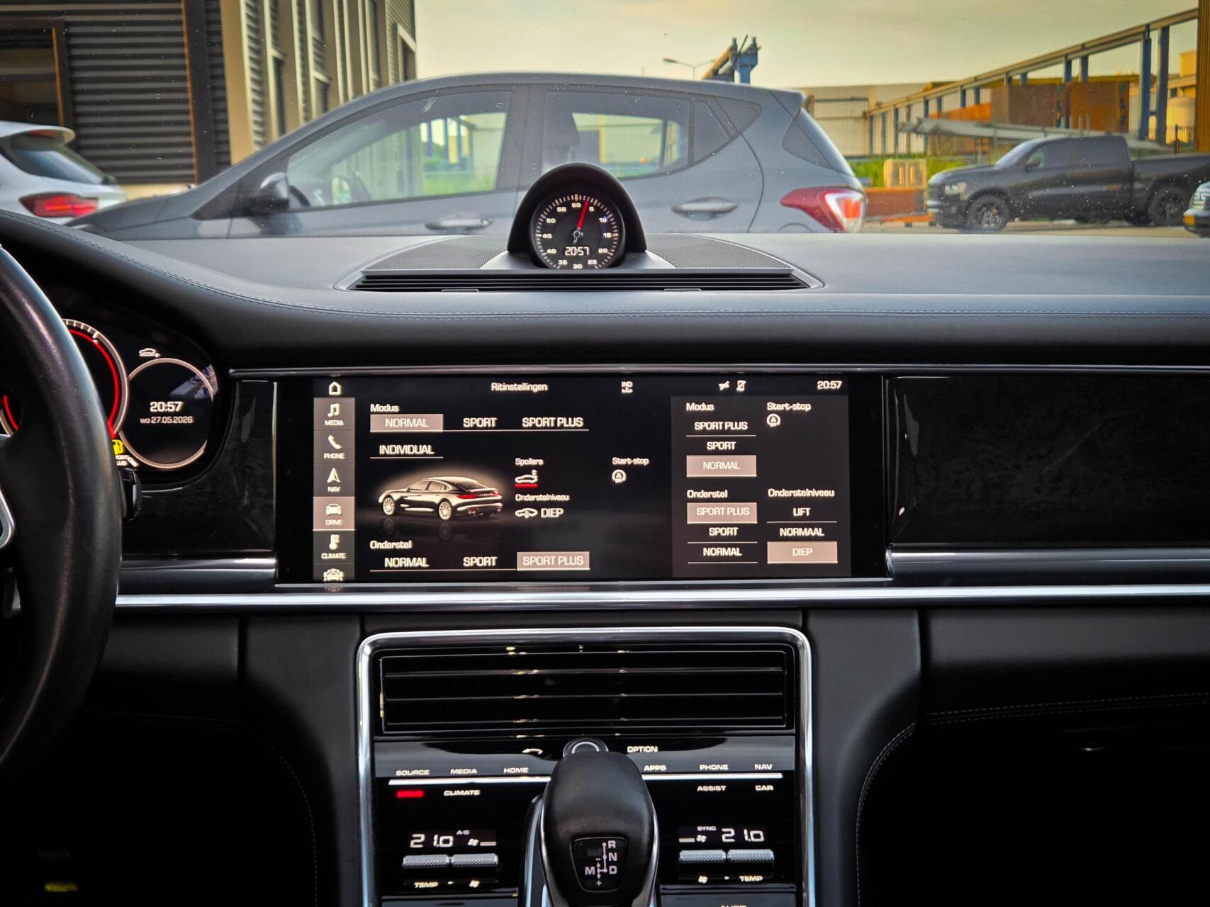 Foto van Porsche Panamera 4