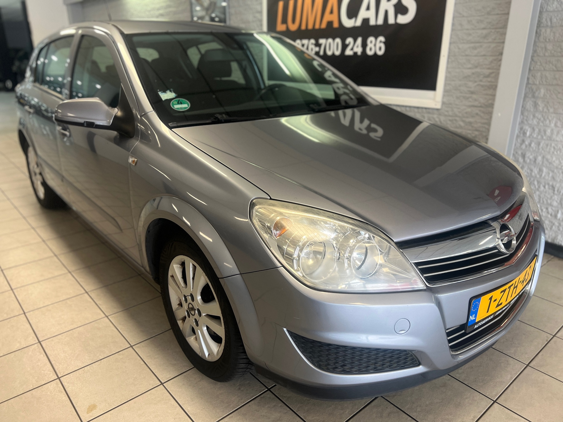 Opel Astra 1.6 Essentia | nieuwe APK | Cruise | PDC |Elektr. 2008 - voorkant