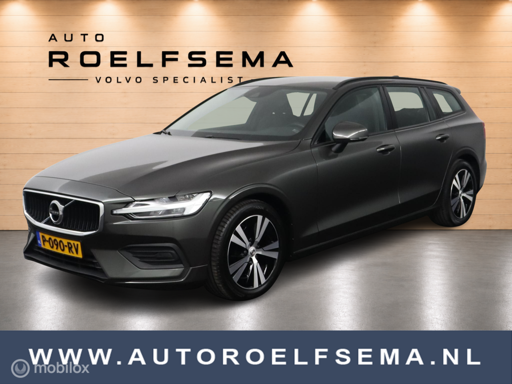 Volvo V60 2.0 B3 Momentum Advantage | Camera | Zitverlengers | BLISS | Adaptive Cruise | Verwarmbare voorstoelen | Verwarmbaar stuurwiel | Leer 2022 - voorkant