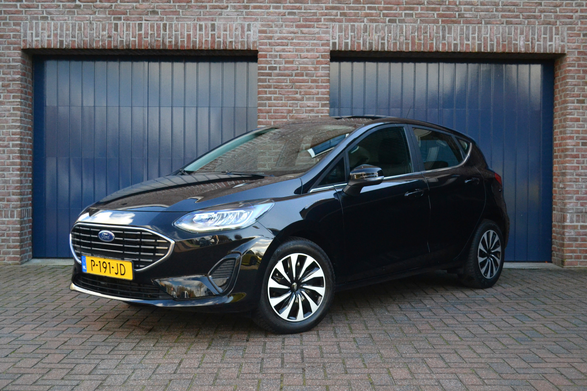 Ford Fiesta 1.0 EcoBoost 125pk Hybrid Titanium 2022 - voorkant