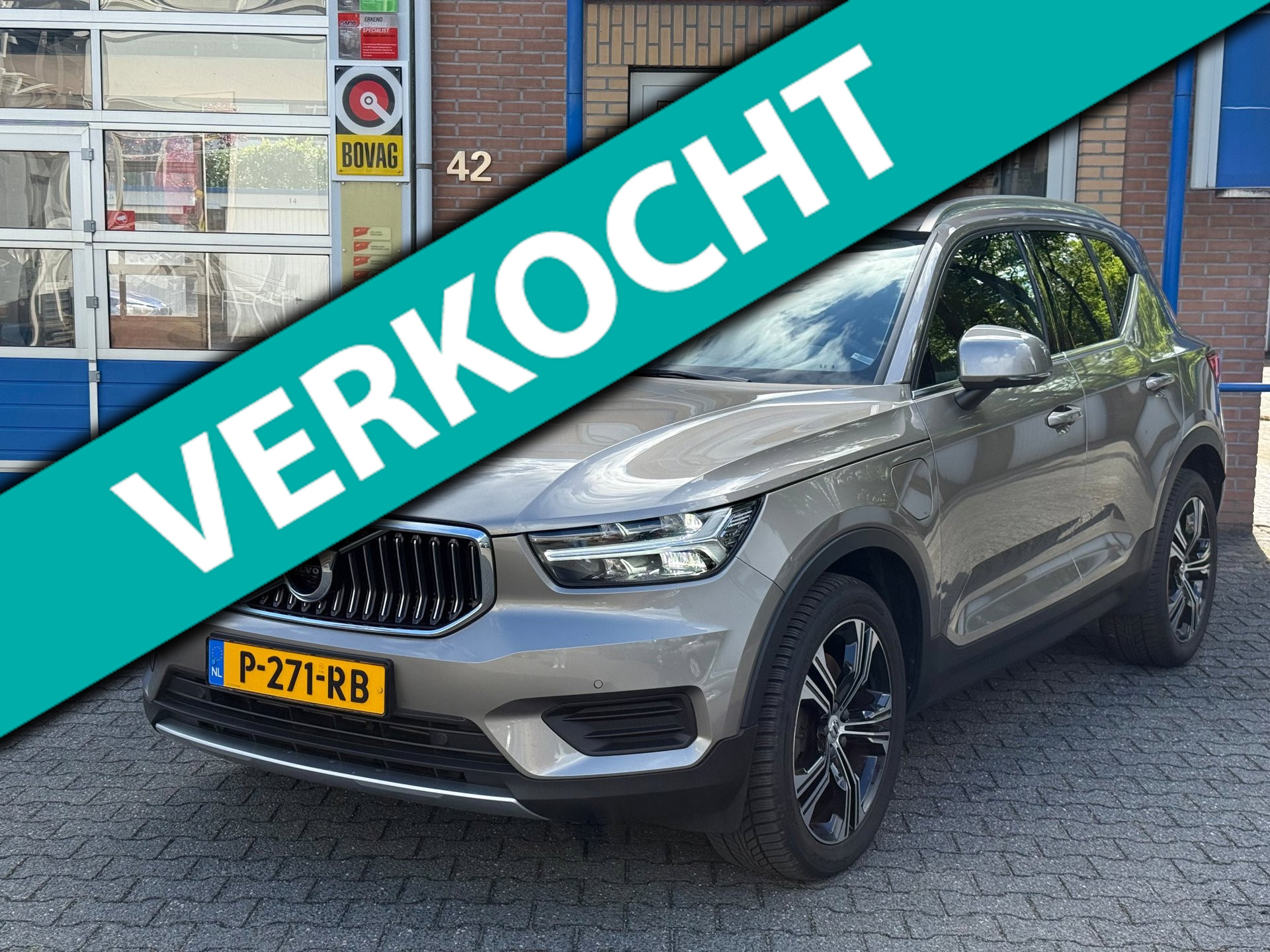 Volvo XC40 1.5 T4 Recharge Inscription Expression | SOH 97,3% | Trekhaak | Stoel- en stuurverwarming | Parkeersensoren V+A+Camera 2022 - voorkant