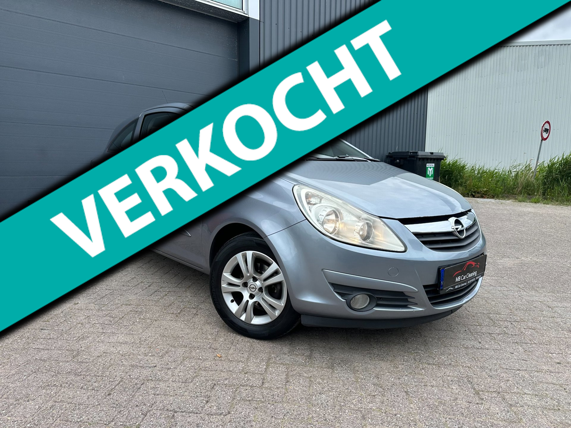 Opel Corsa 1.4-16V Enjoy 2008 - voorkant