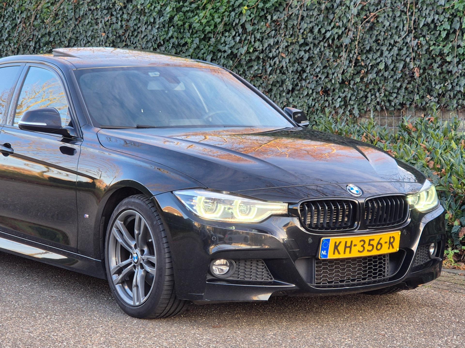 Foto van BMW 330e Iperformance