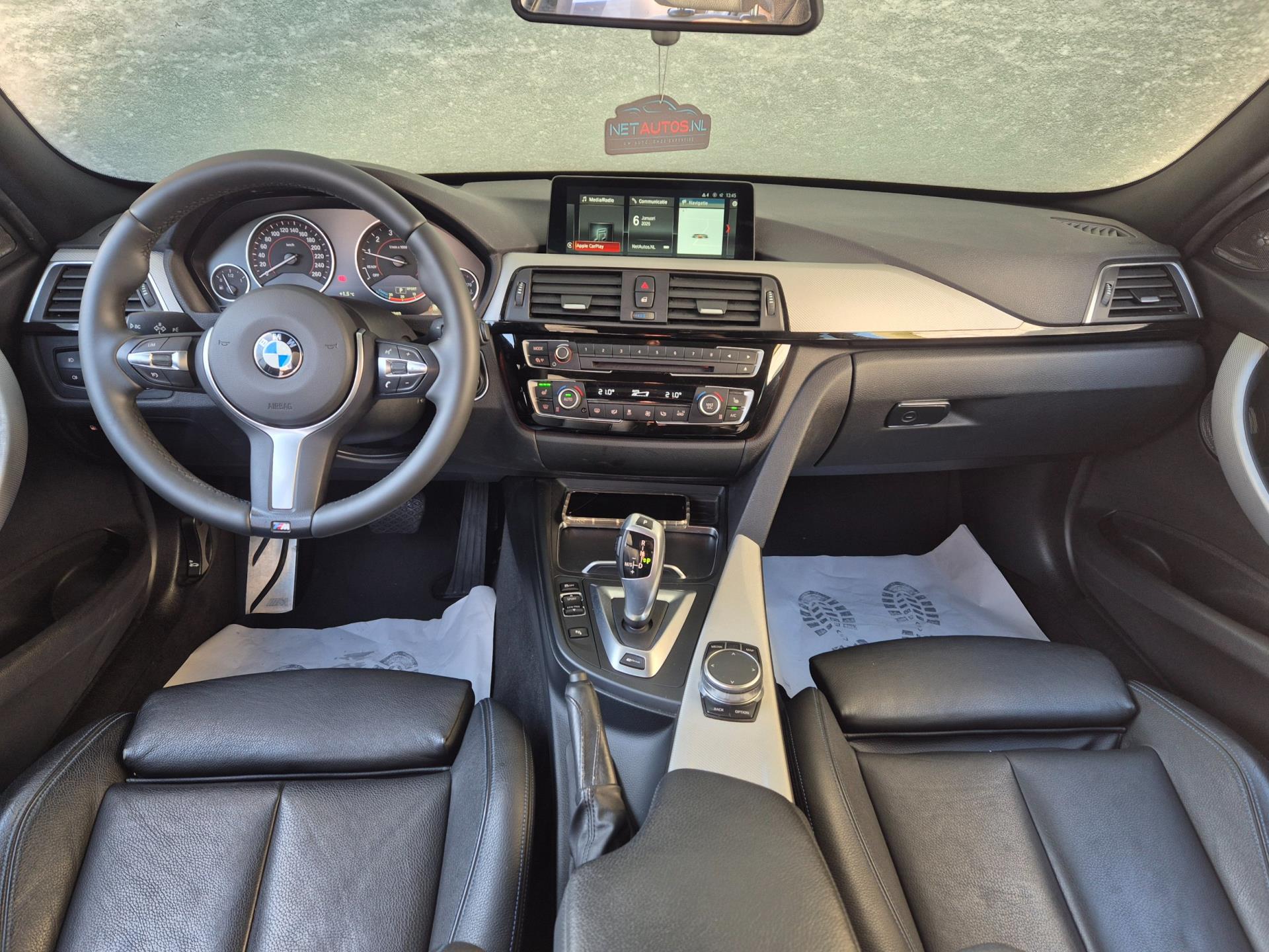 Foto van BMW 330e Iperformance