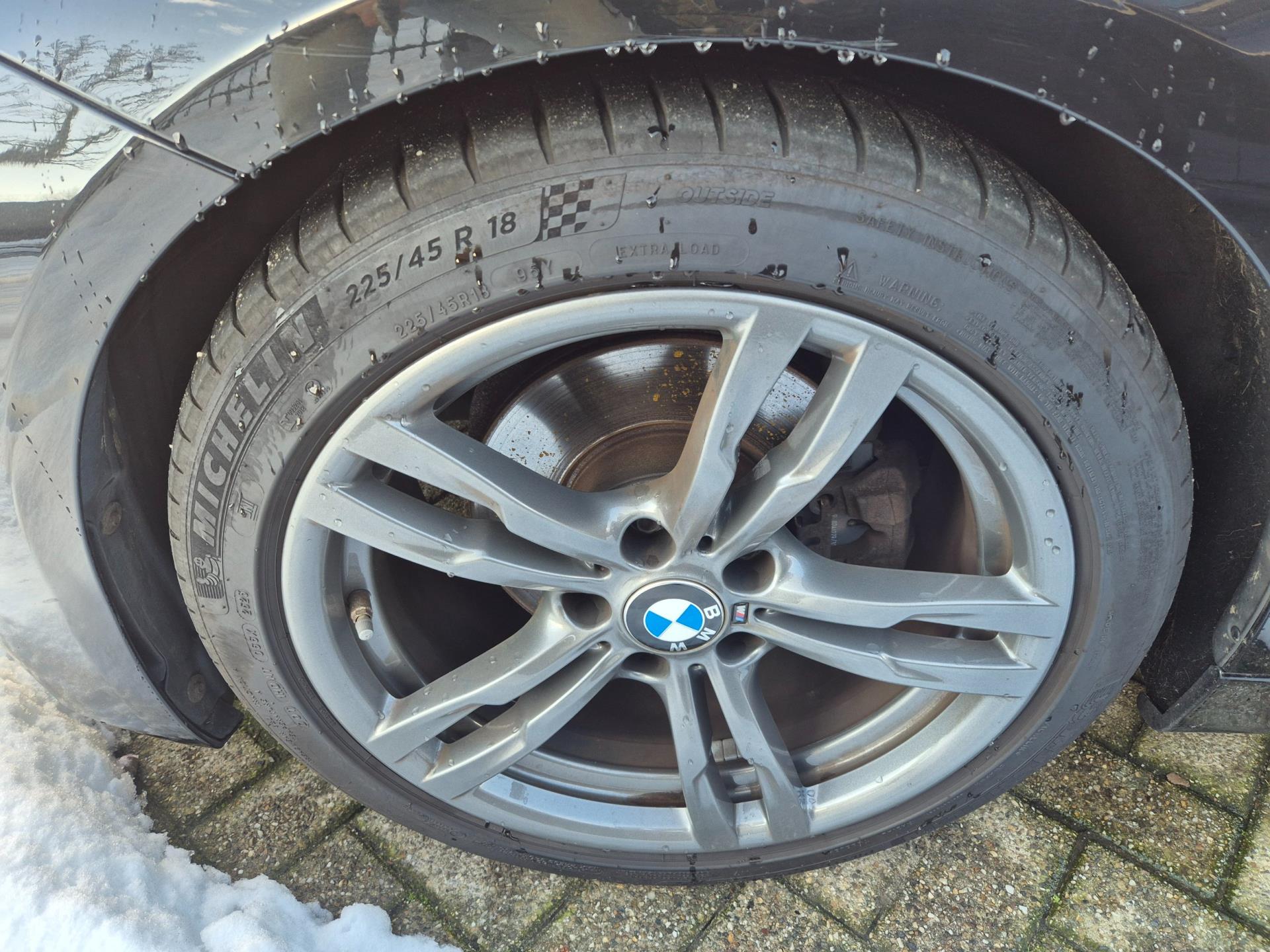 Foto van BMW 330e Iperformance