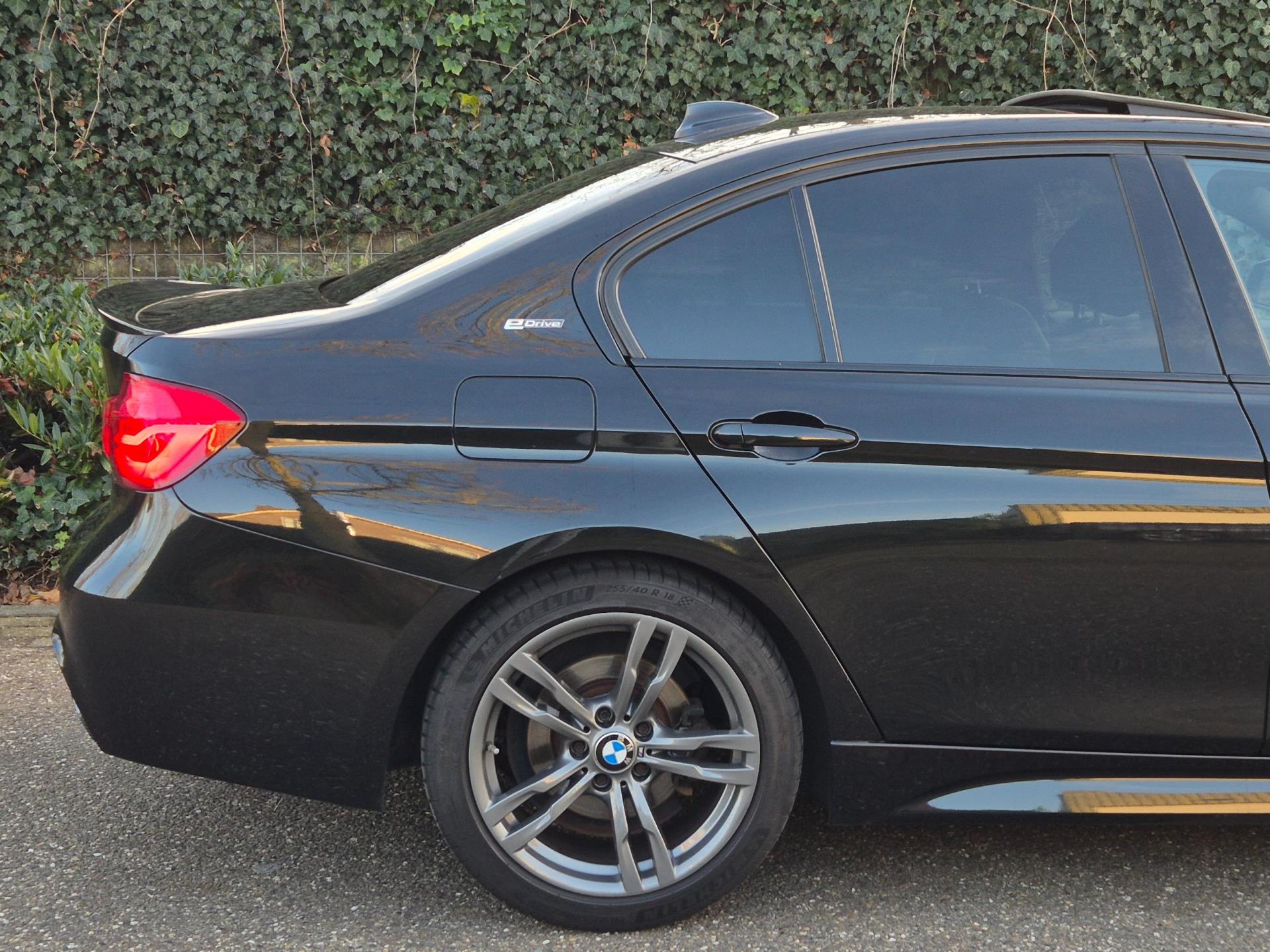 Foto van BMW 330e Iperformance