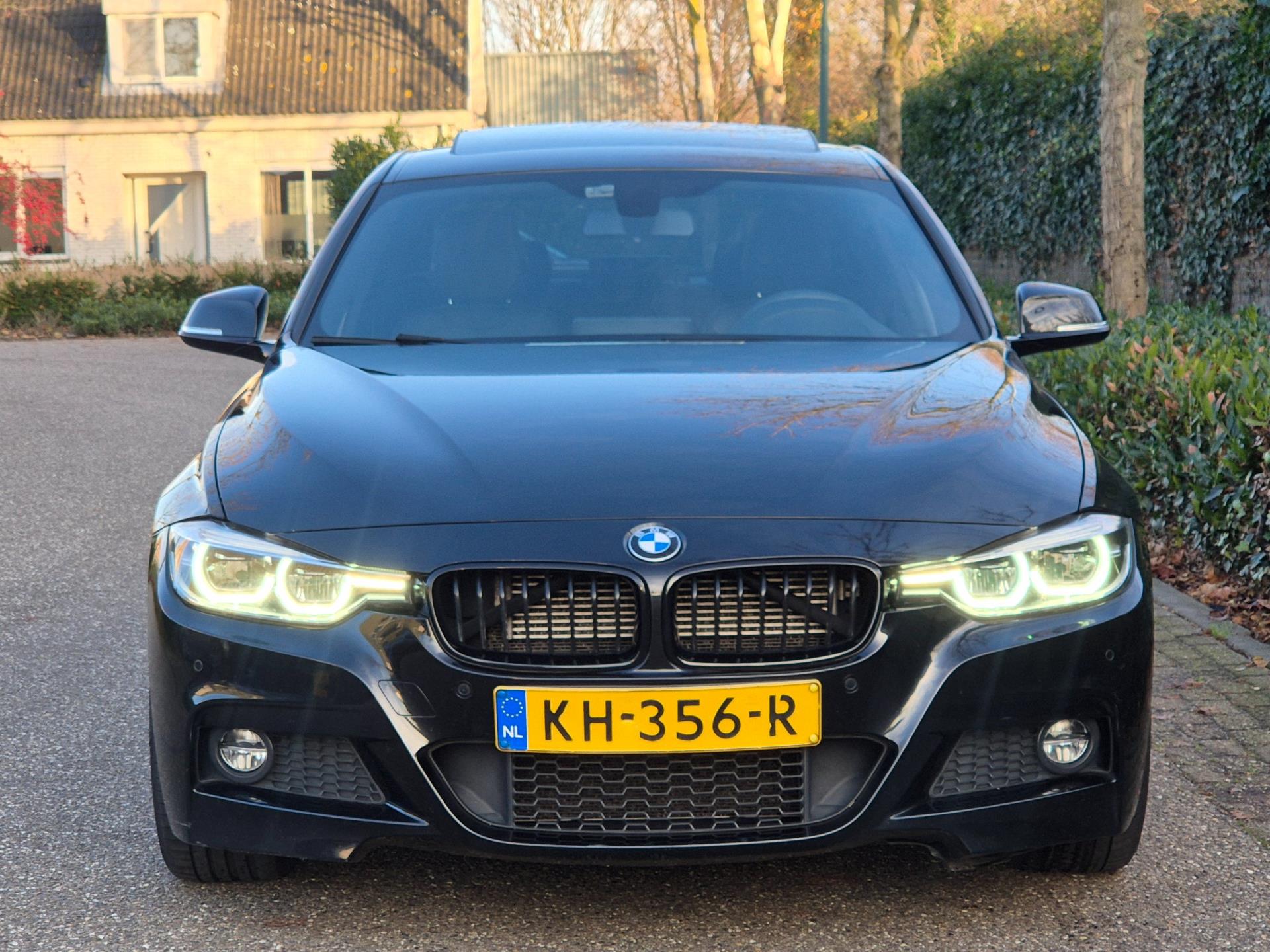 Foto van BMW 330e Iperformance