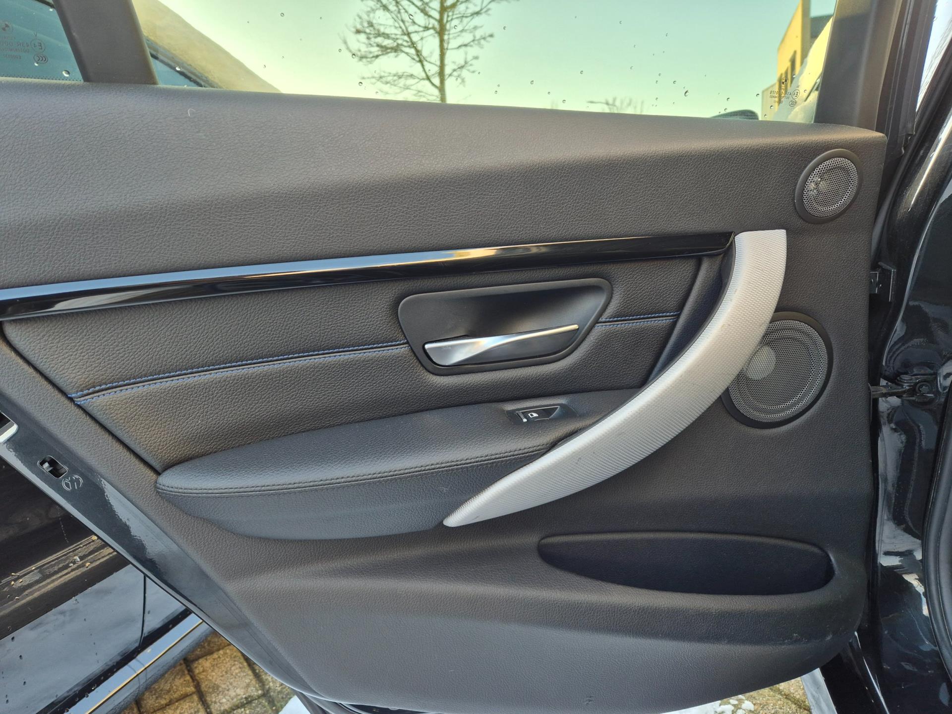 Foto van BMW 330e Iperformance