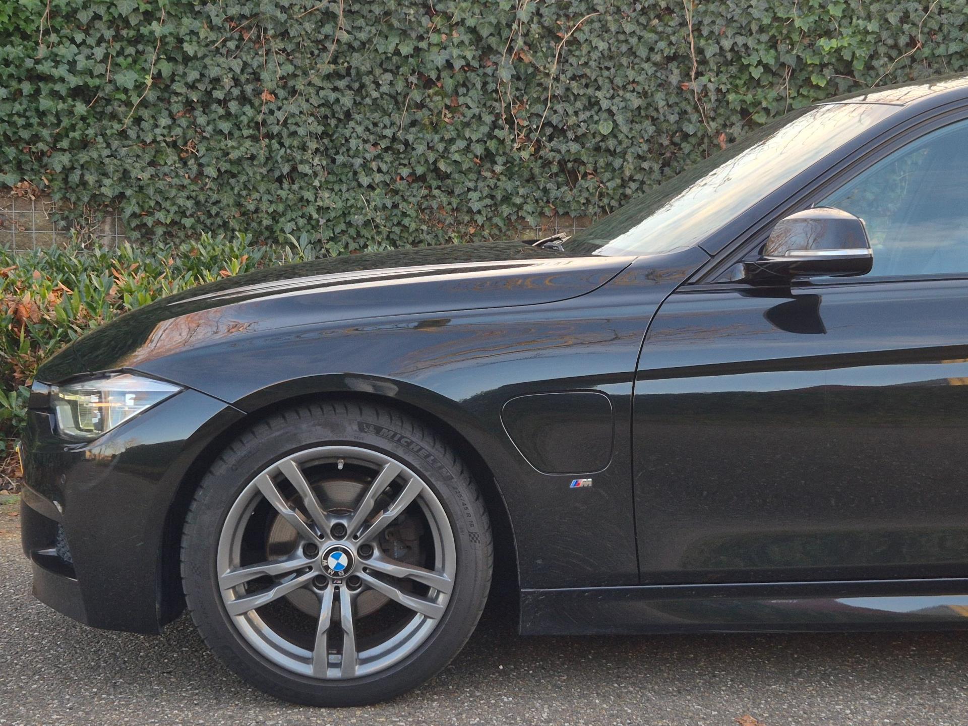 Foto van BMW 330e Iperformance