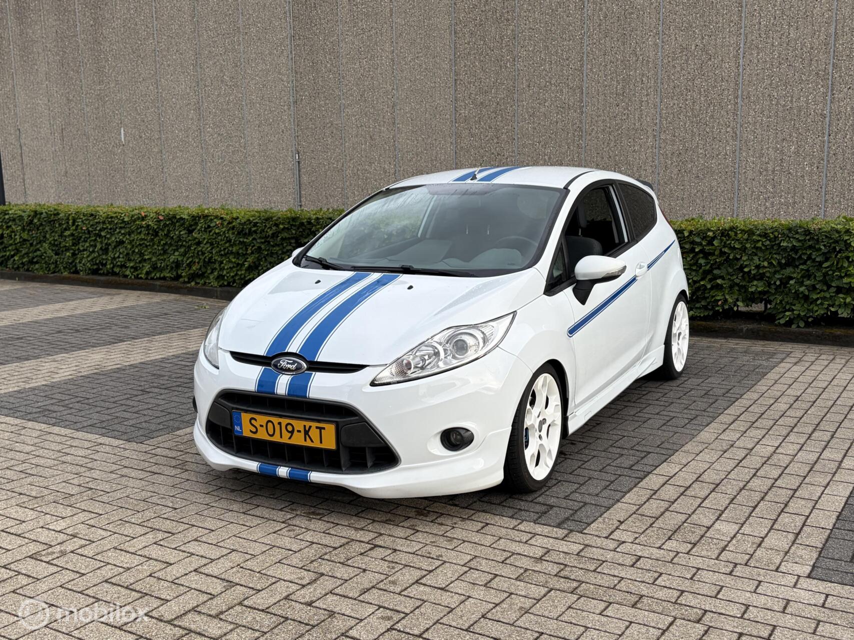 Ford Fiesta 1.6 Sport | CarPlay | Goed onderhouden | Uniek 2010 - voorkant