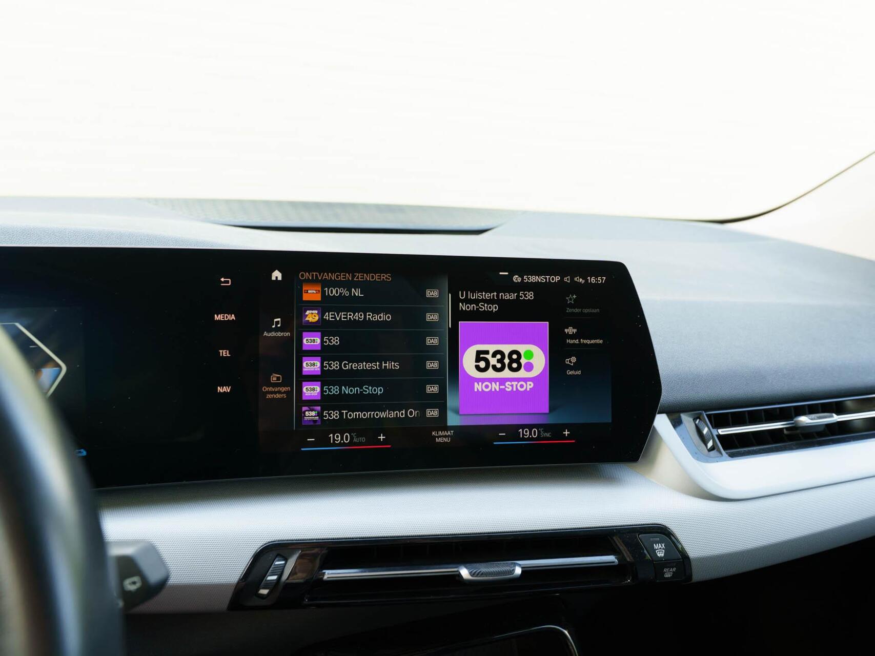 Foto van BMW 225e xDrive Active Tourer