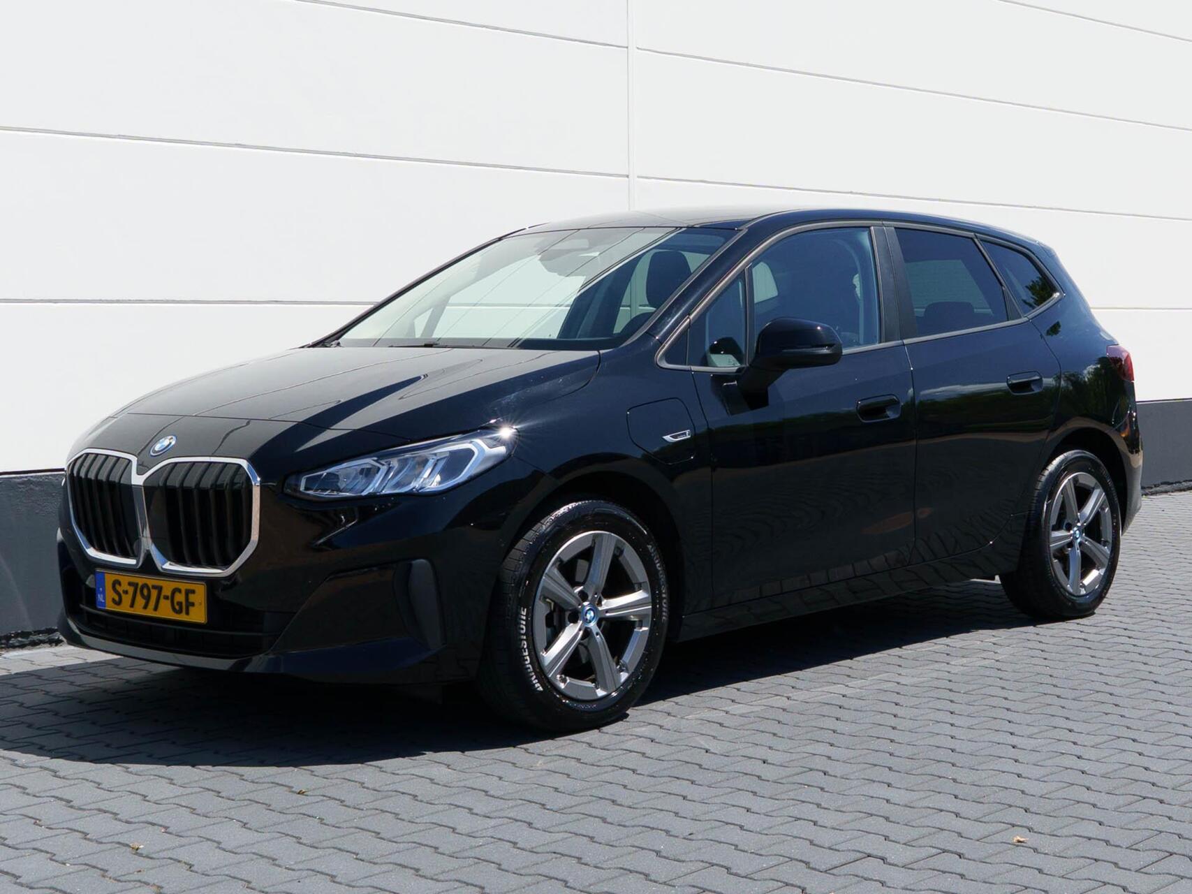 Foto van BMW 225e xDrive Active Tourer