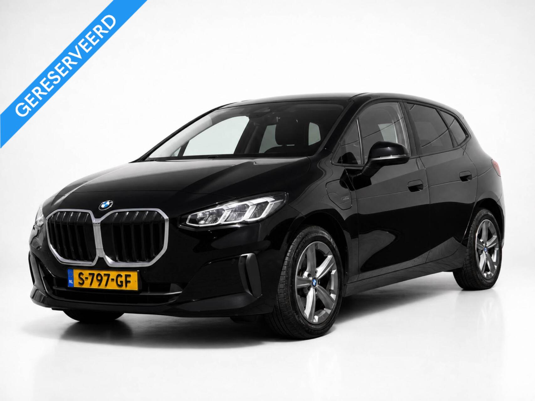 BMW 225e xDrive Active Tourer 225e xDrive Plugin hybrid | Carplay | Camera | Stoelverwarming | Privacy glass 2023 - voorkant