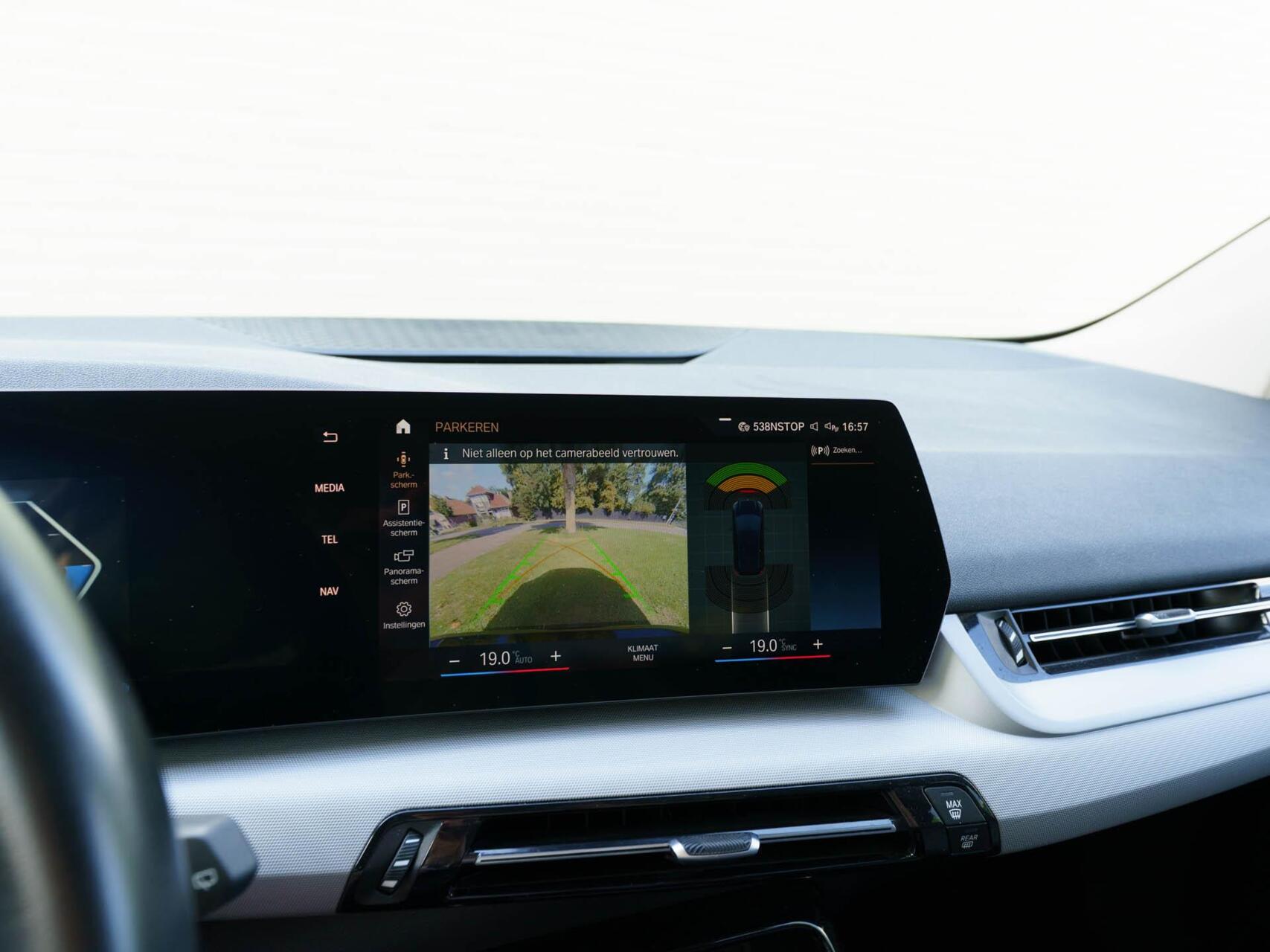 Foto van BMW 225e xDrive Active Tourer