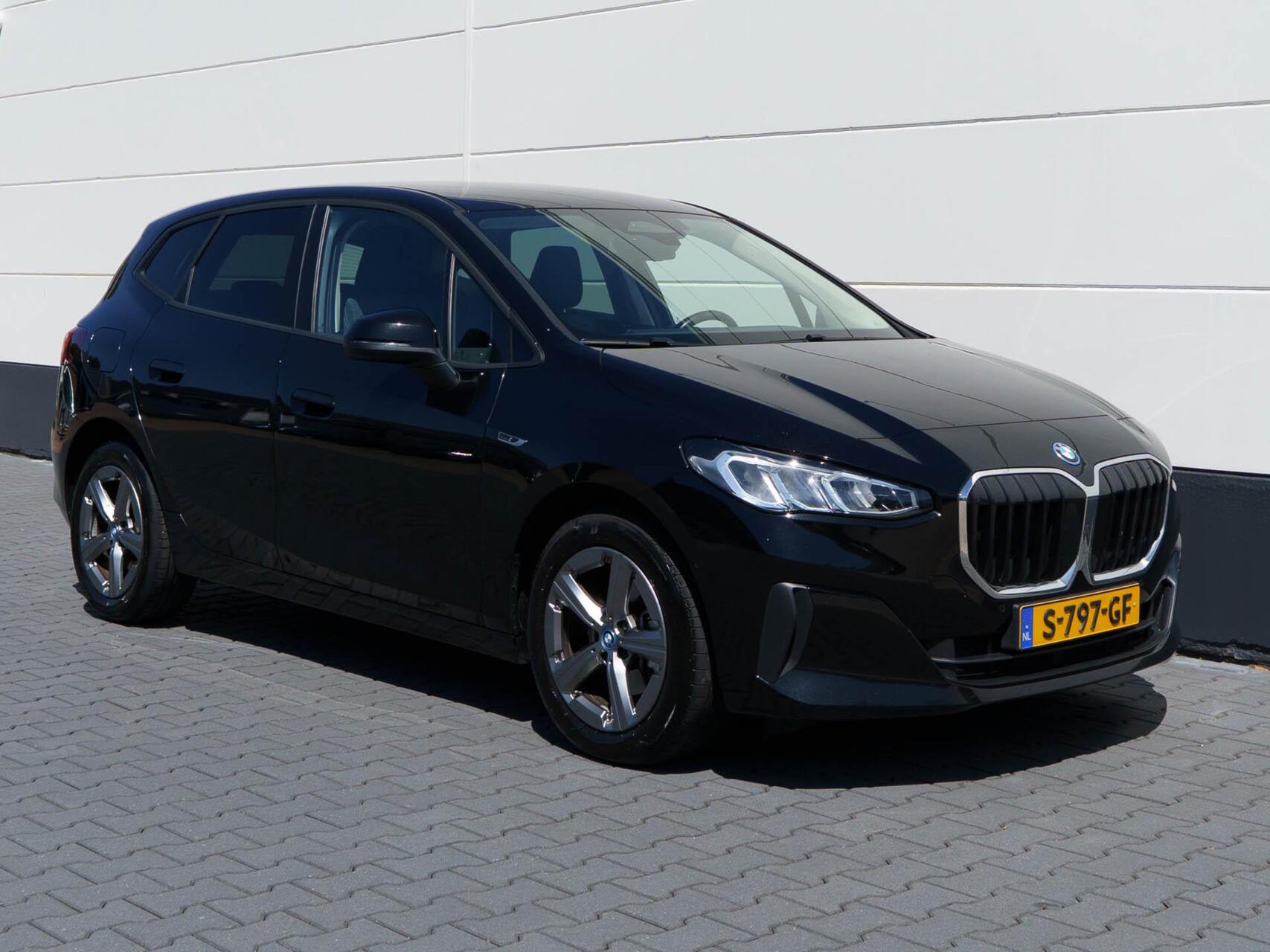 Foto van BMW 225e xDrive Active Tourer