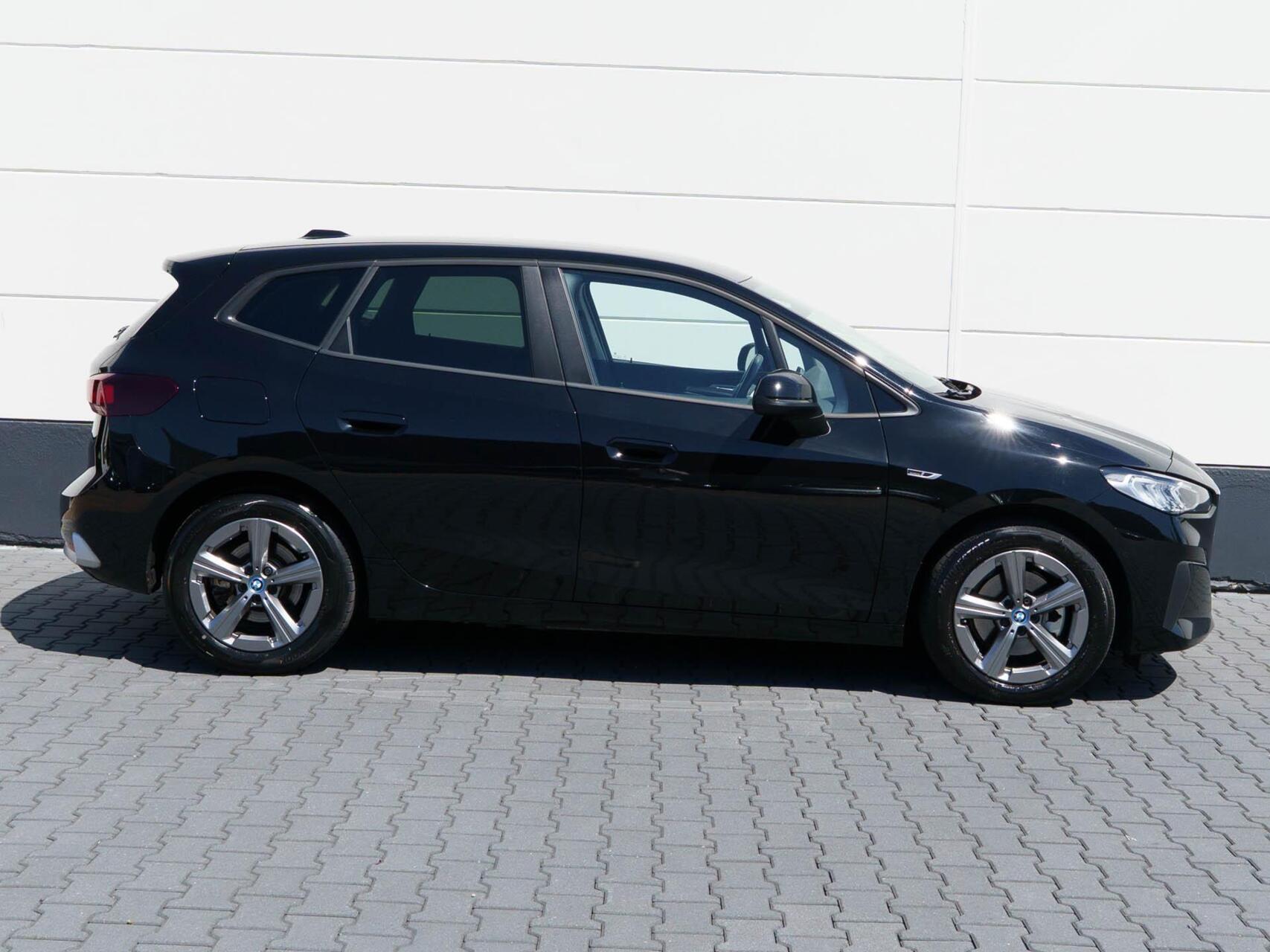 Foto van BMW 225e xDrive Active Tourer