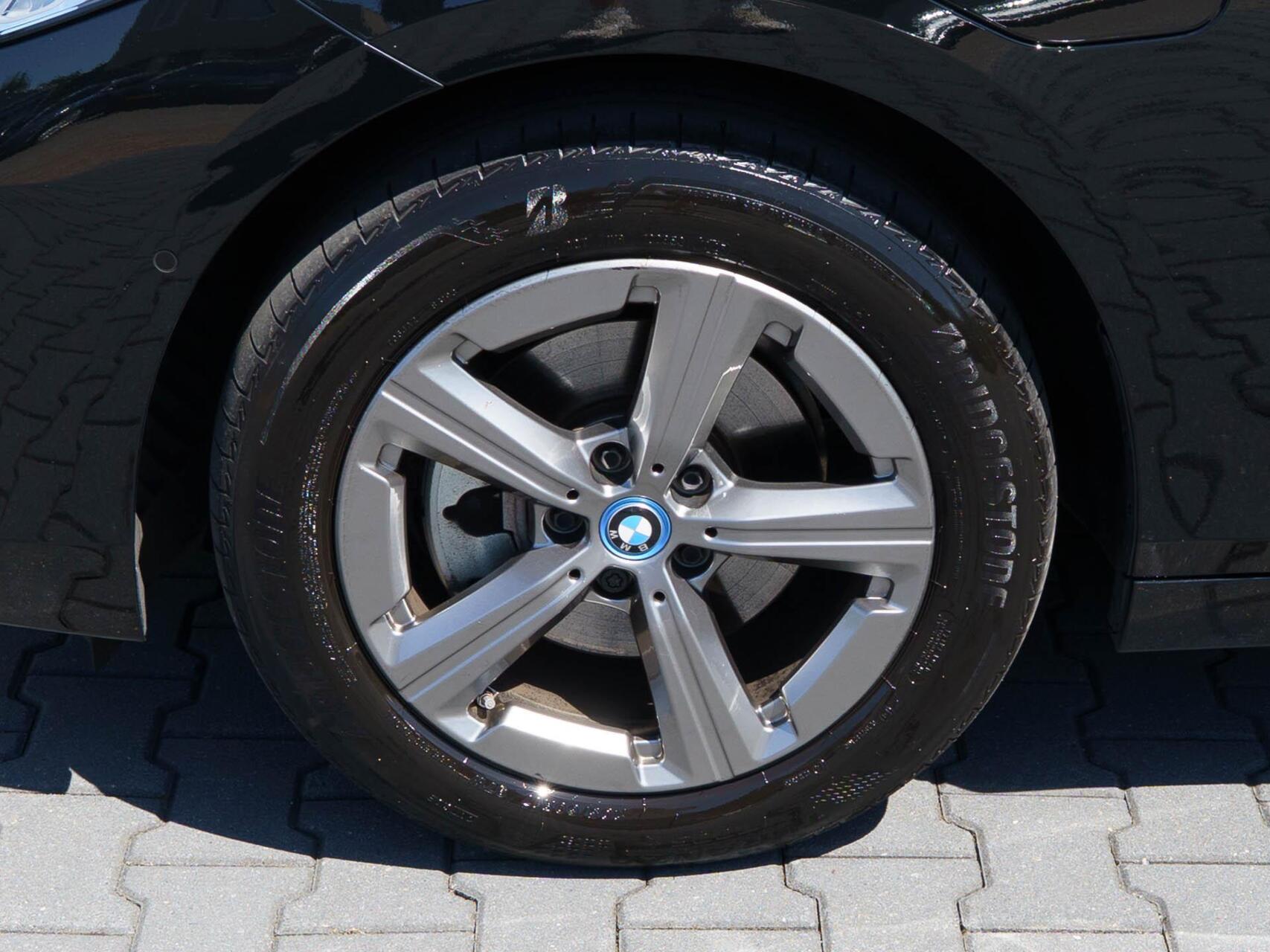 Foto van BMW 225e xDrive Active Tourer