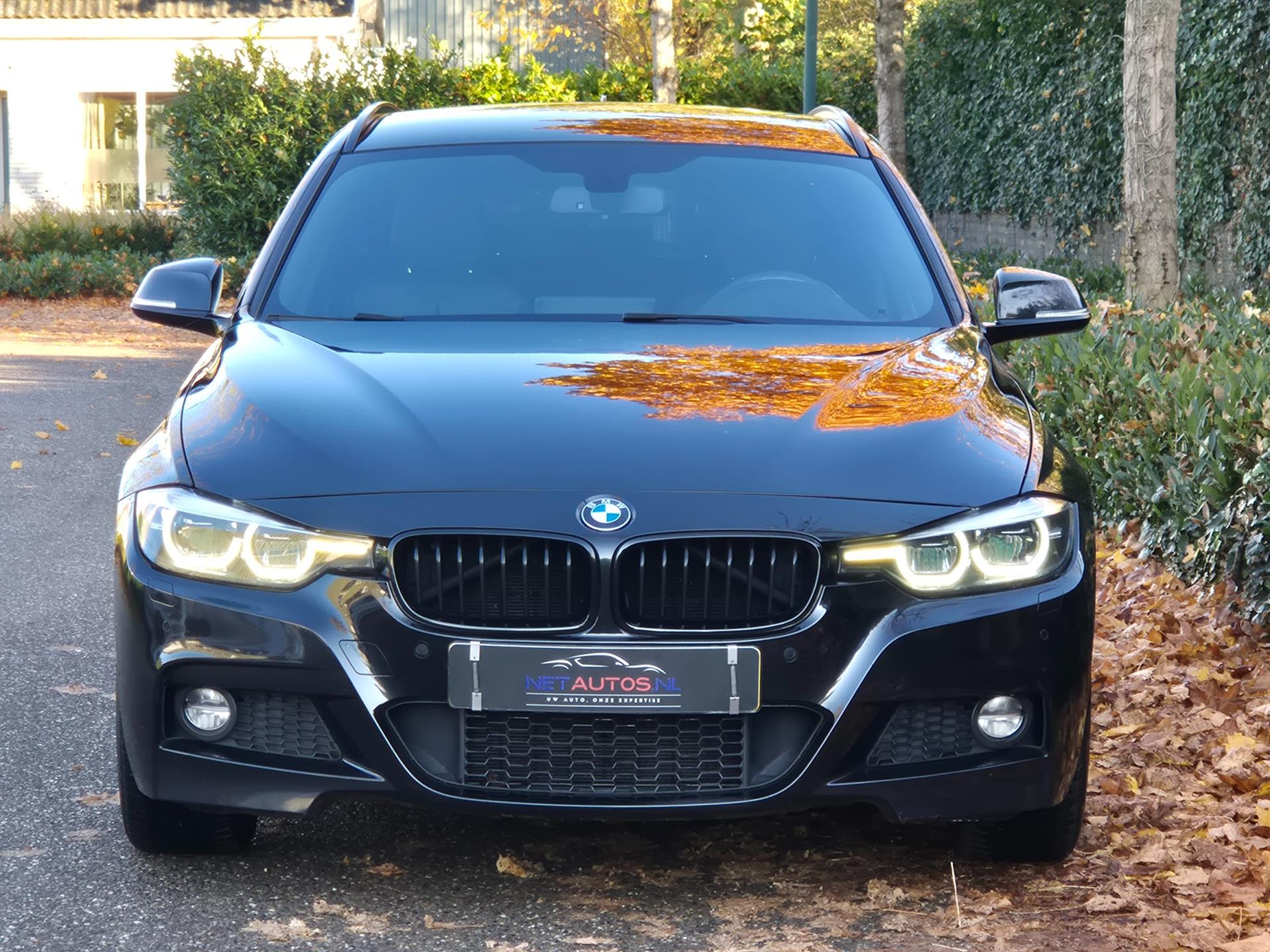 Foto van BMW 320i xDrive