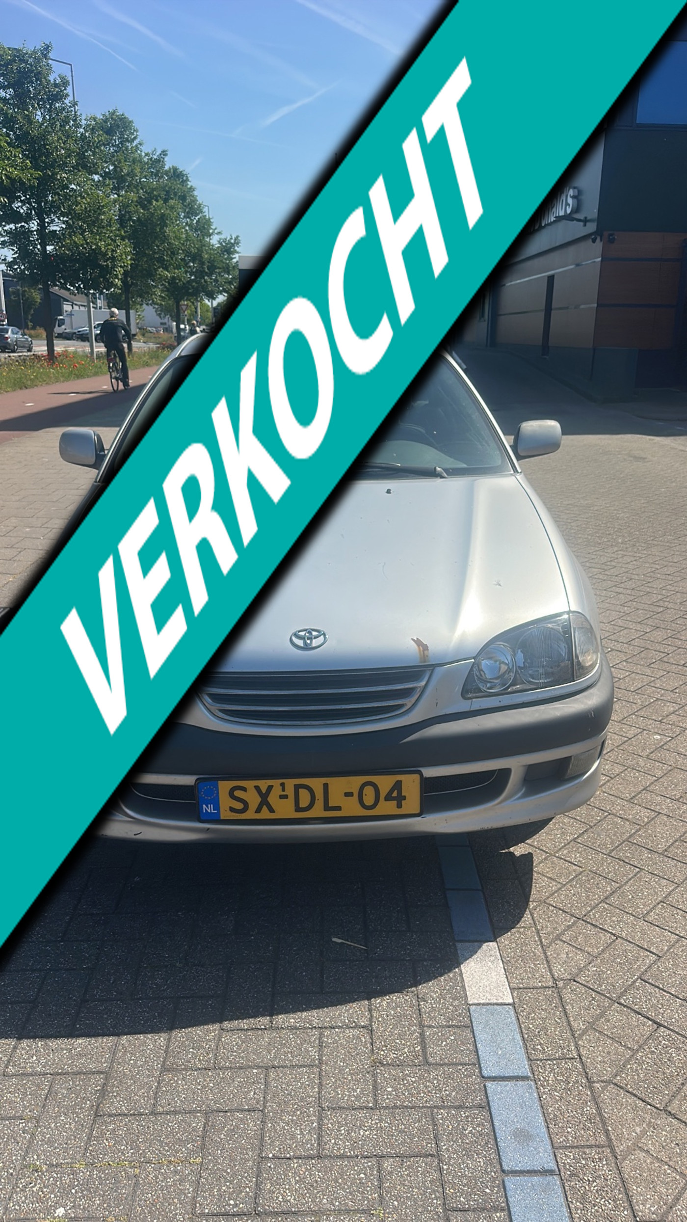 Toyota Toyota Avensis 1.8 Sol Leanburn 1998 - voorkant