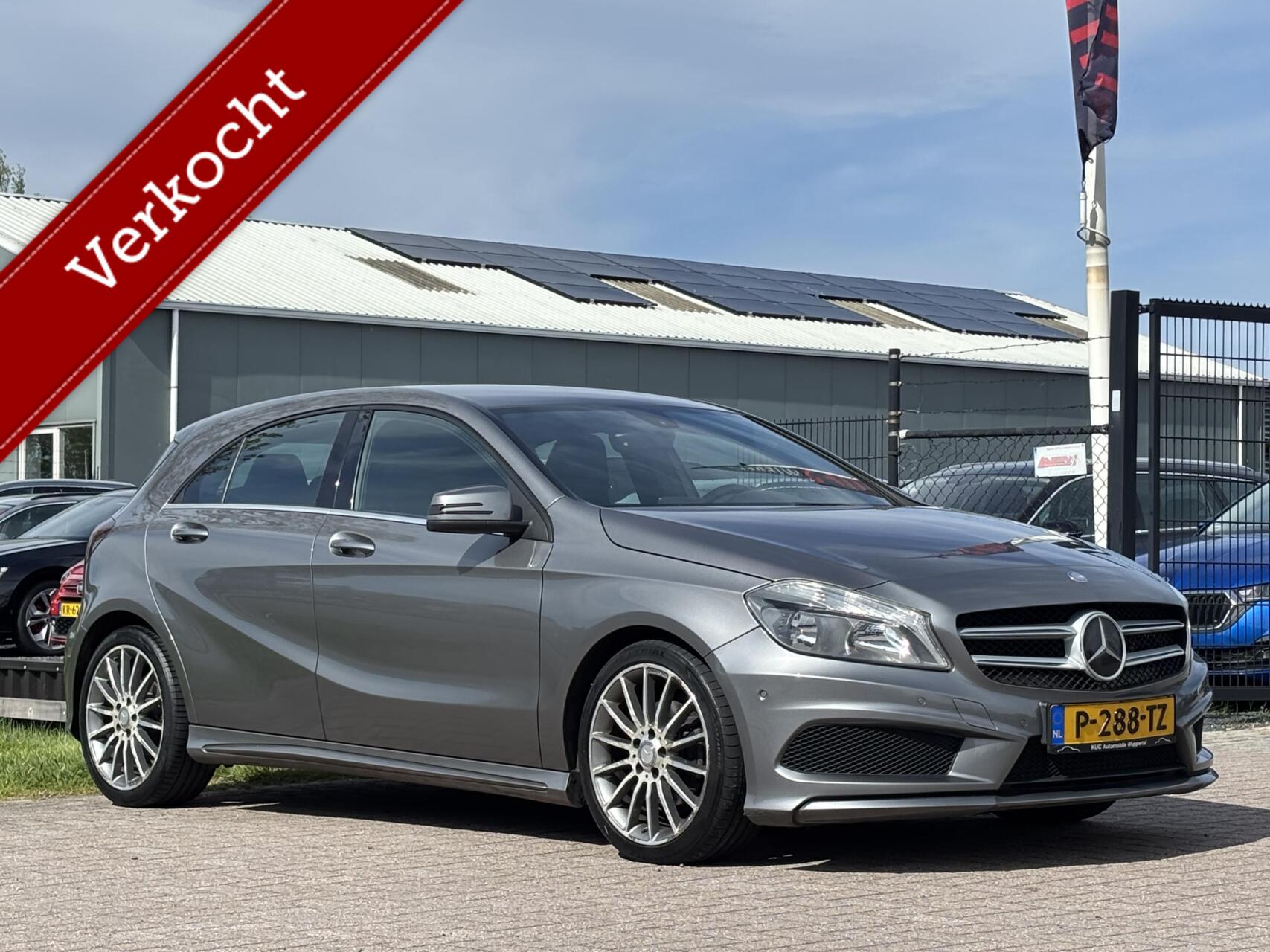 Mercedes-Benz A 200 200 Ambition AMG stoel vw cruise pdc 2013 - voorkant