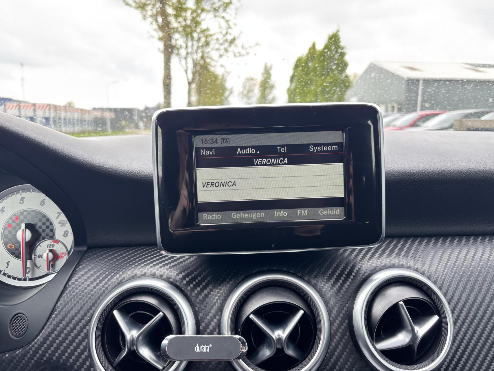 Foto van Mercedes-Benz A 200