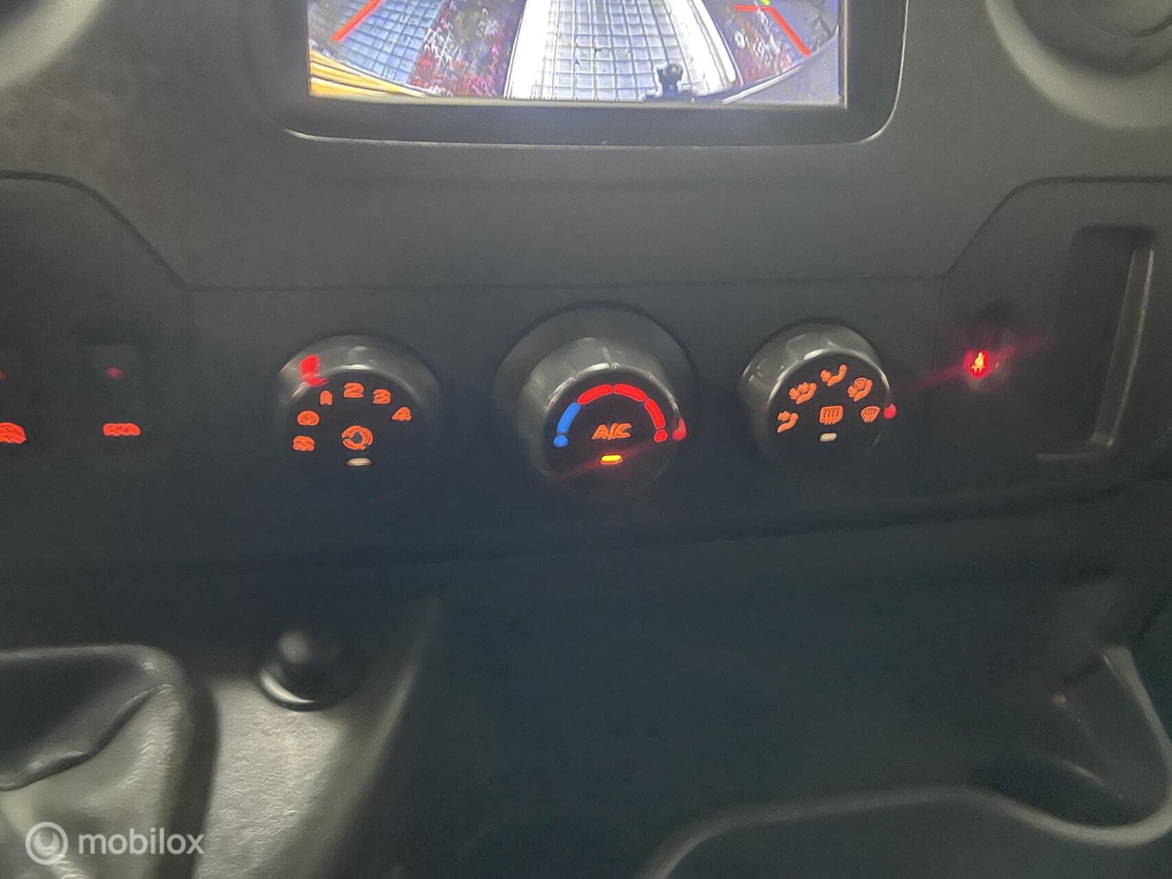 Foto van Renault Master Bestel