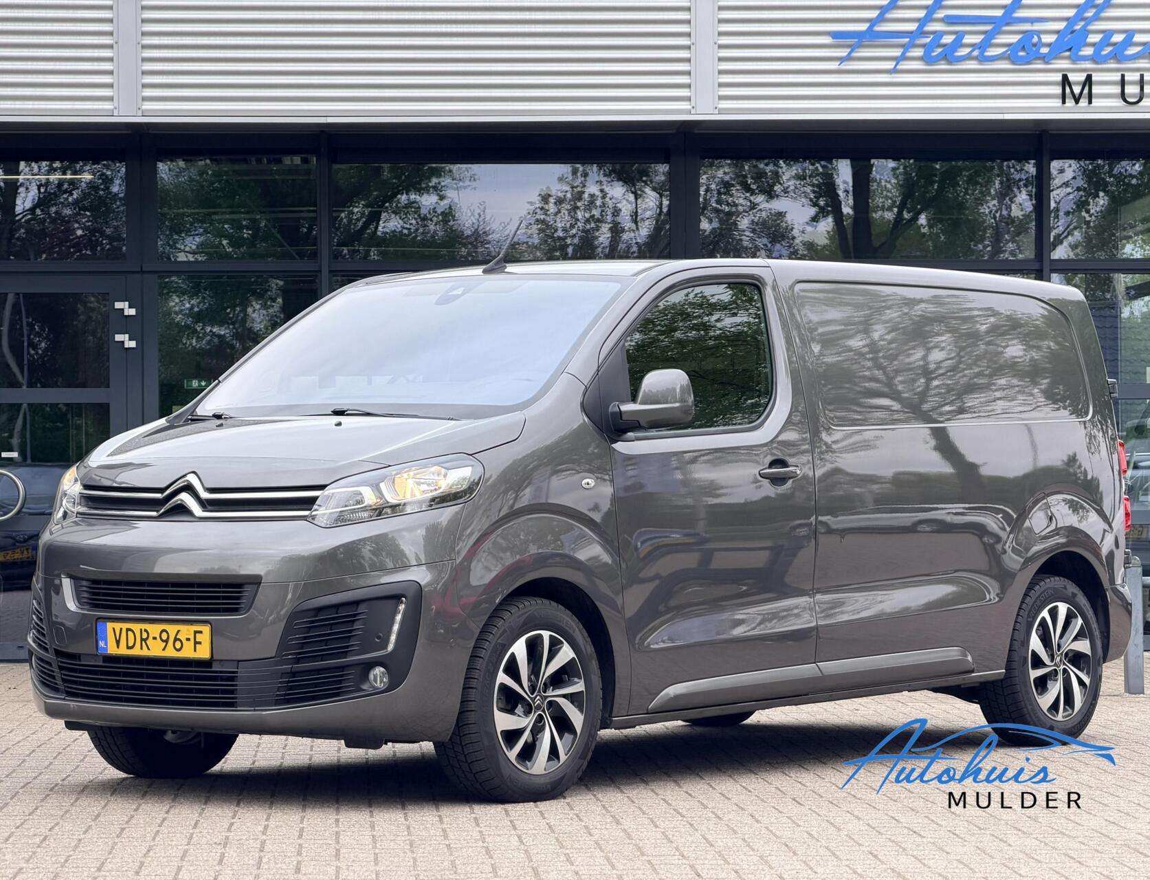 Citroen Jumpy 2.0 BlueHDI 180 M Club | Automaat | Navi | Airco | Cruise | Apple Carplay 2019 - voorkant