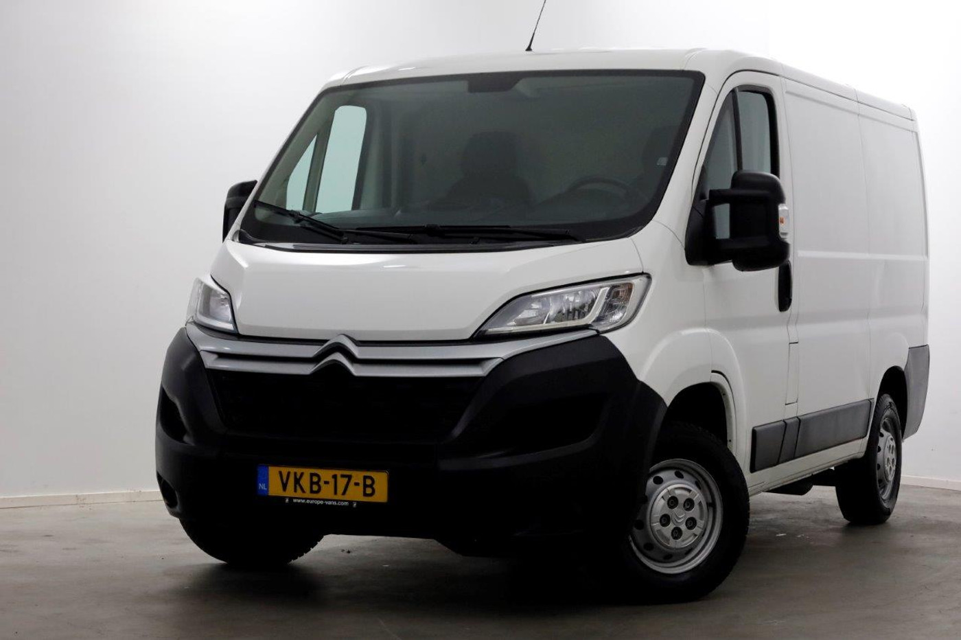Citroen Jumper 30 2.2 BlueHDi 140pk L1H1 Airco/Navi/Camera 04-2021 2021 - voorkant