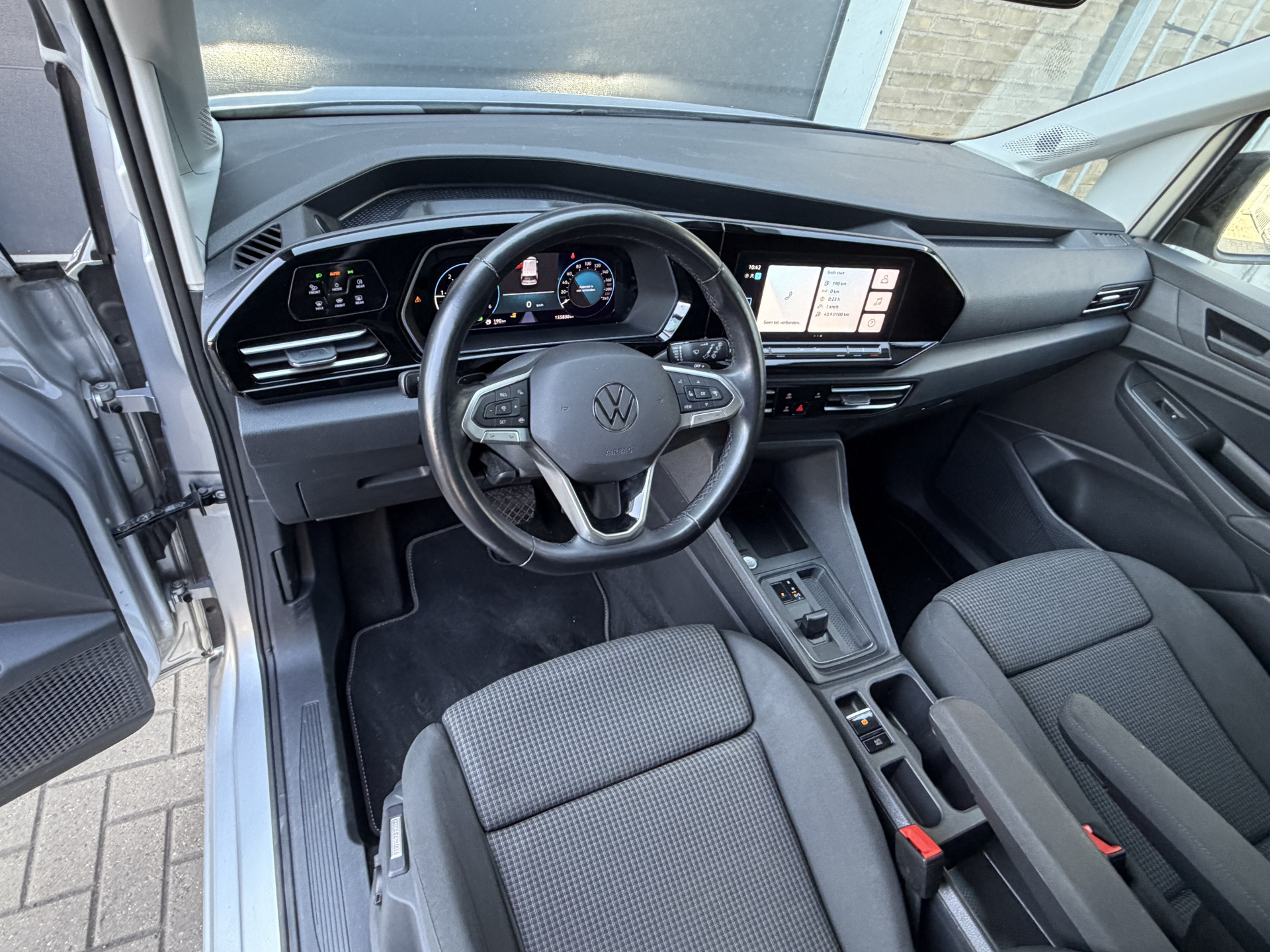 Foto van Volkswagen Caddy Modified Partition Wall
