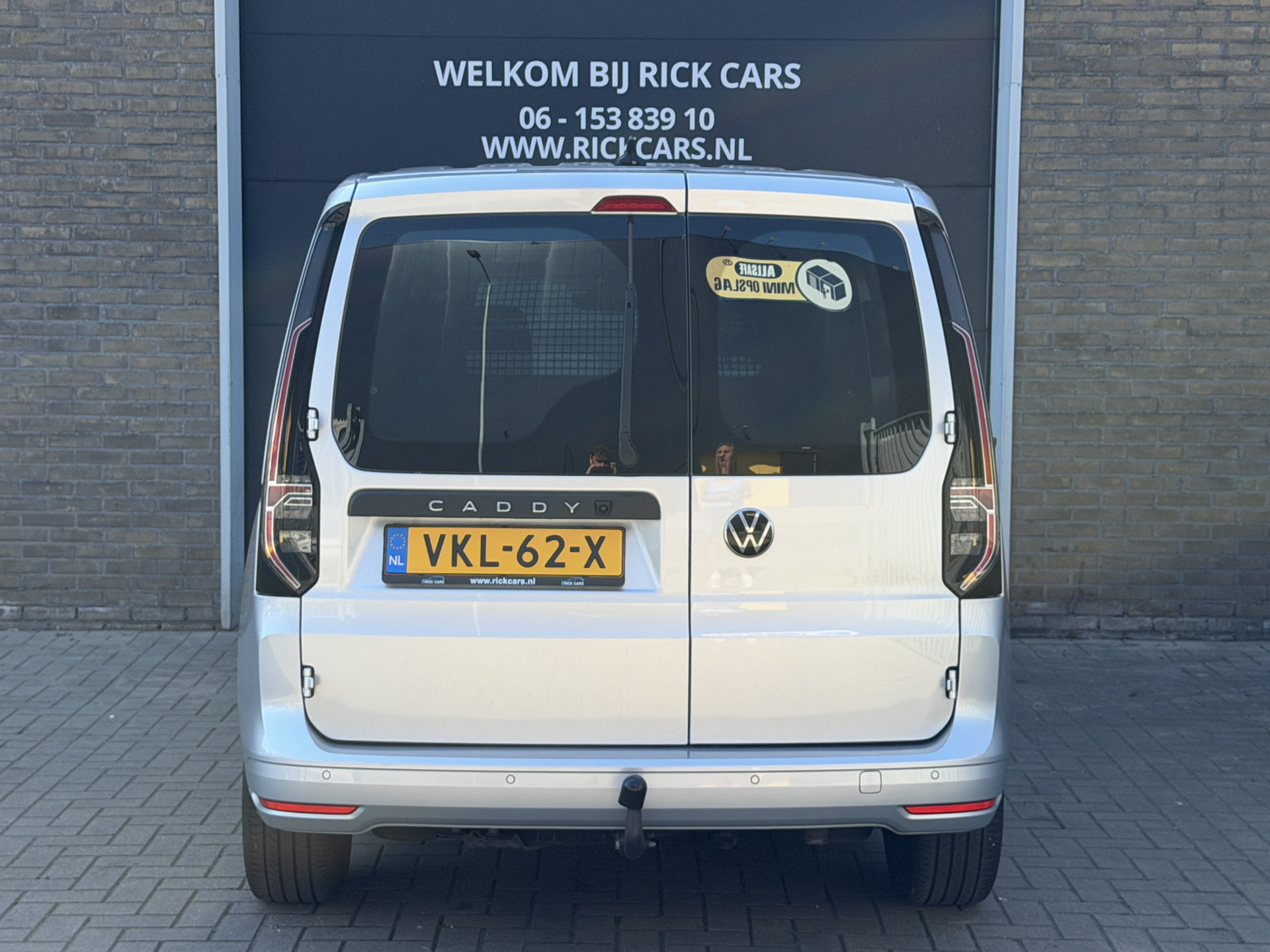 Foto van Volkswagen Caddy Modified Partition Wall
