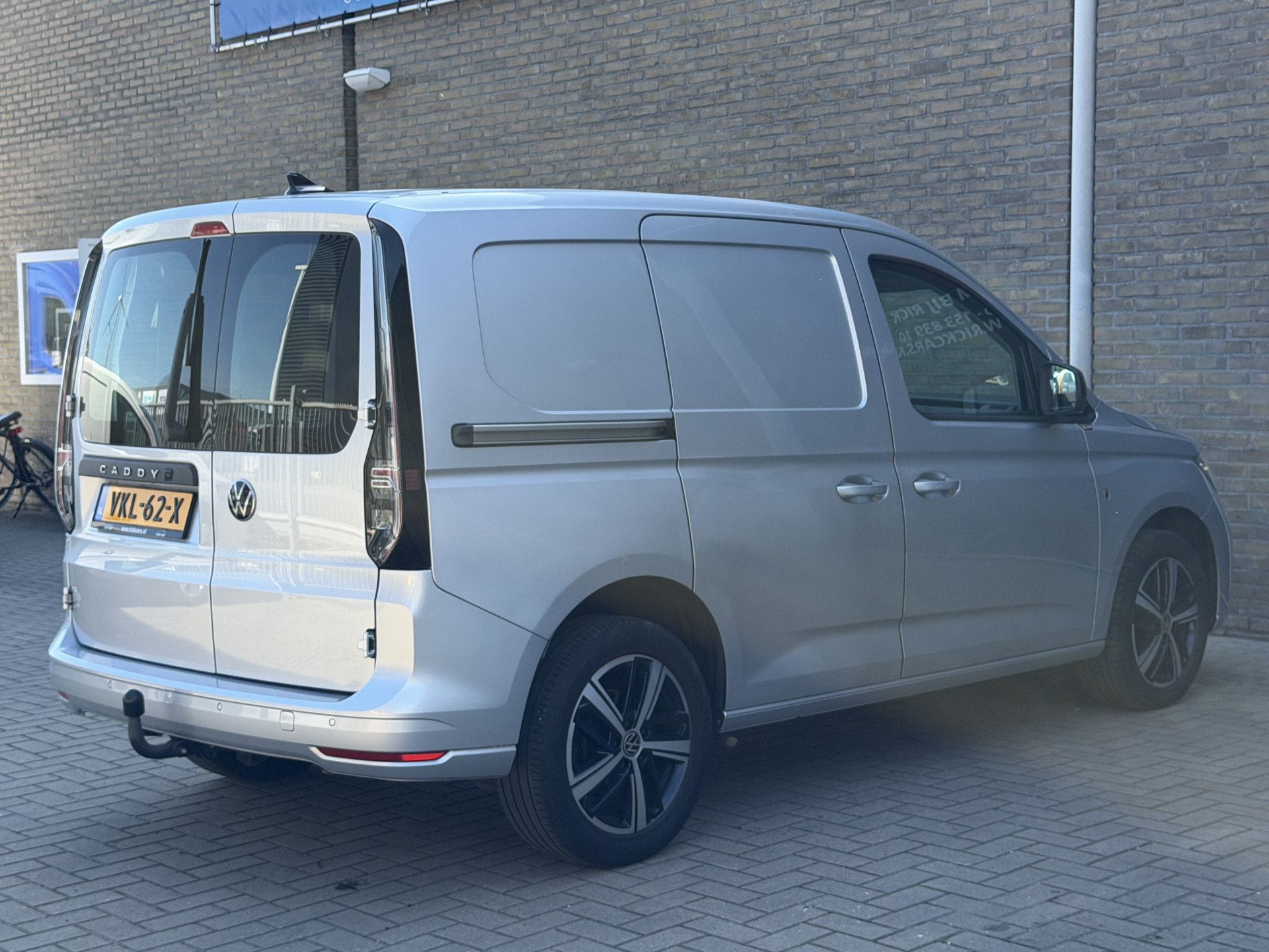 Foto van Volkswagen Caddy Modified Partition Wall
