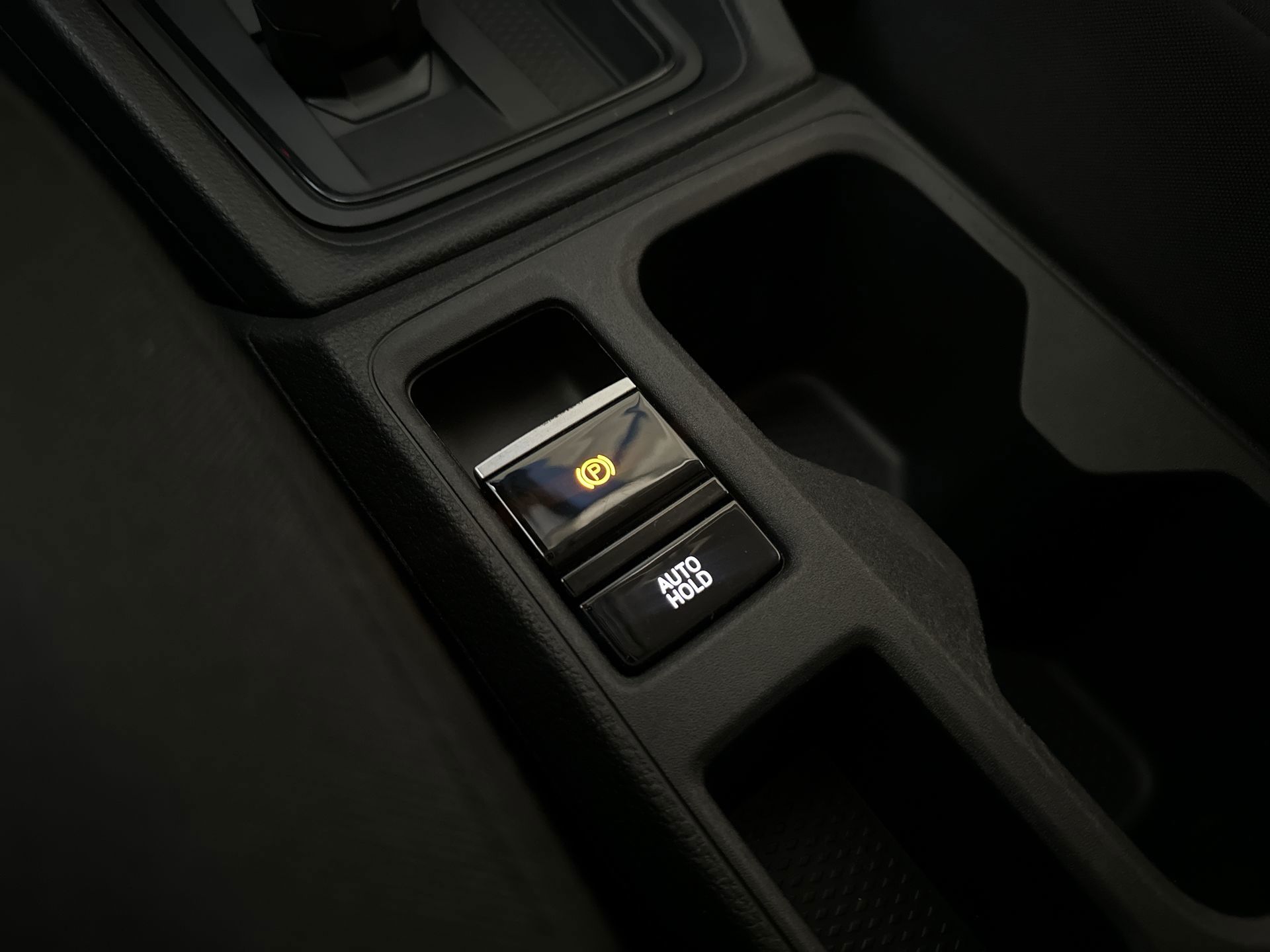 Foto van Volkswagen Caddy Modified Partition Wall