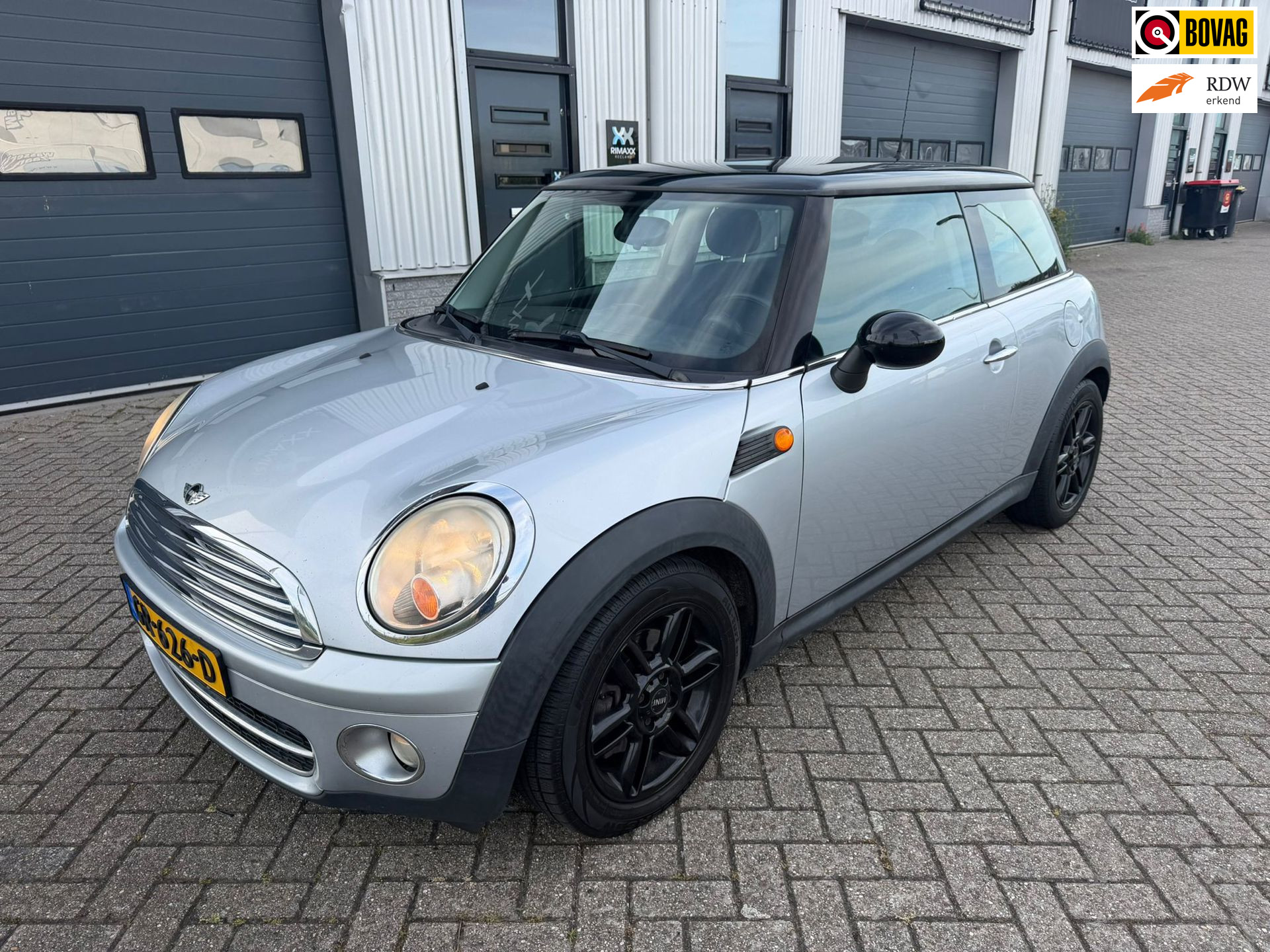Foto van MINI COOPER D