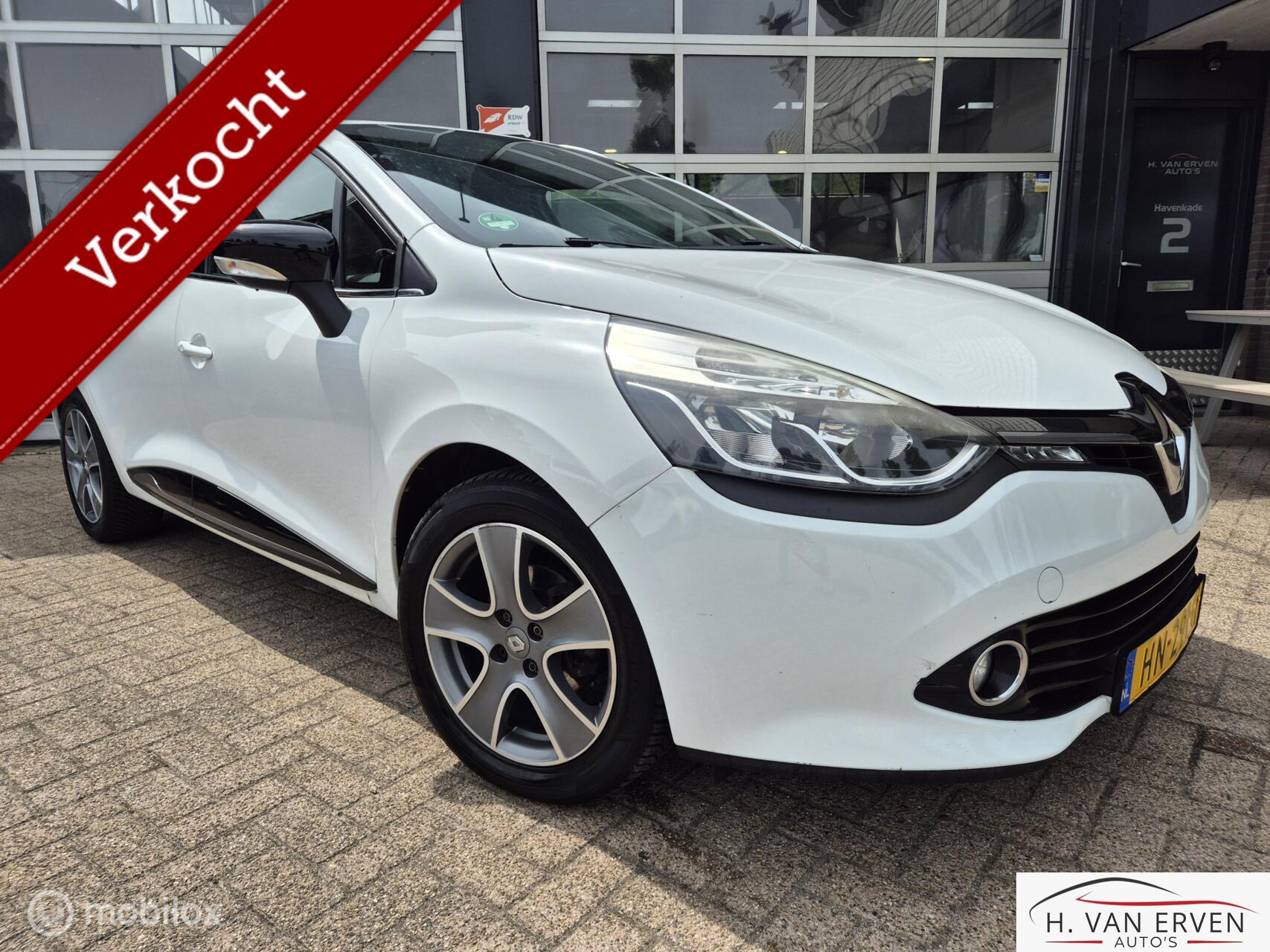 Renault Clio Night&Day CLIMA CRUISE NAVI PDC NAP 2015 - voorkant