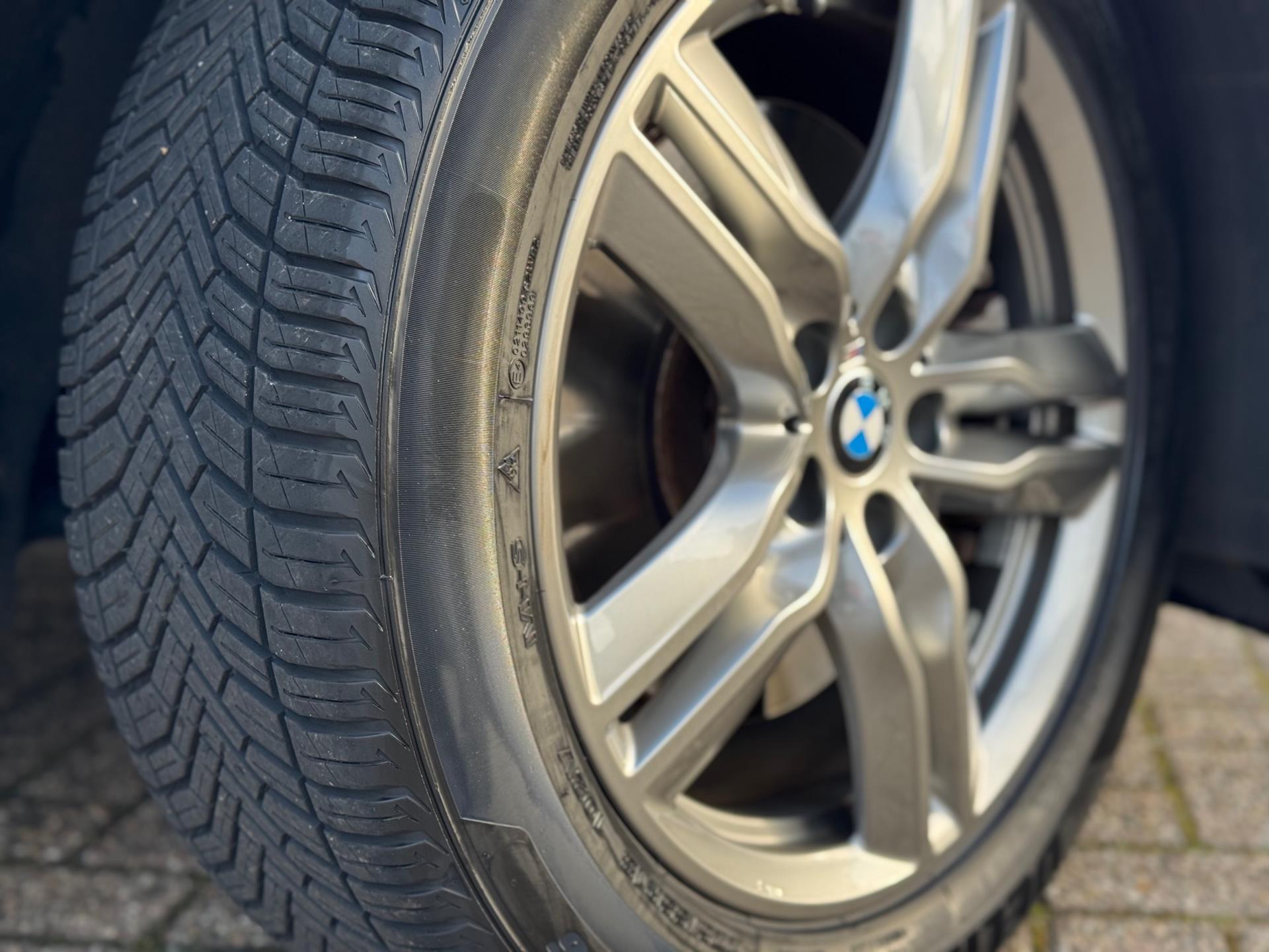 Foto van BMW X1 Xdrive25e