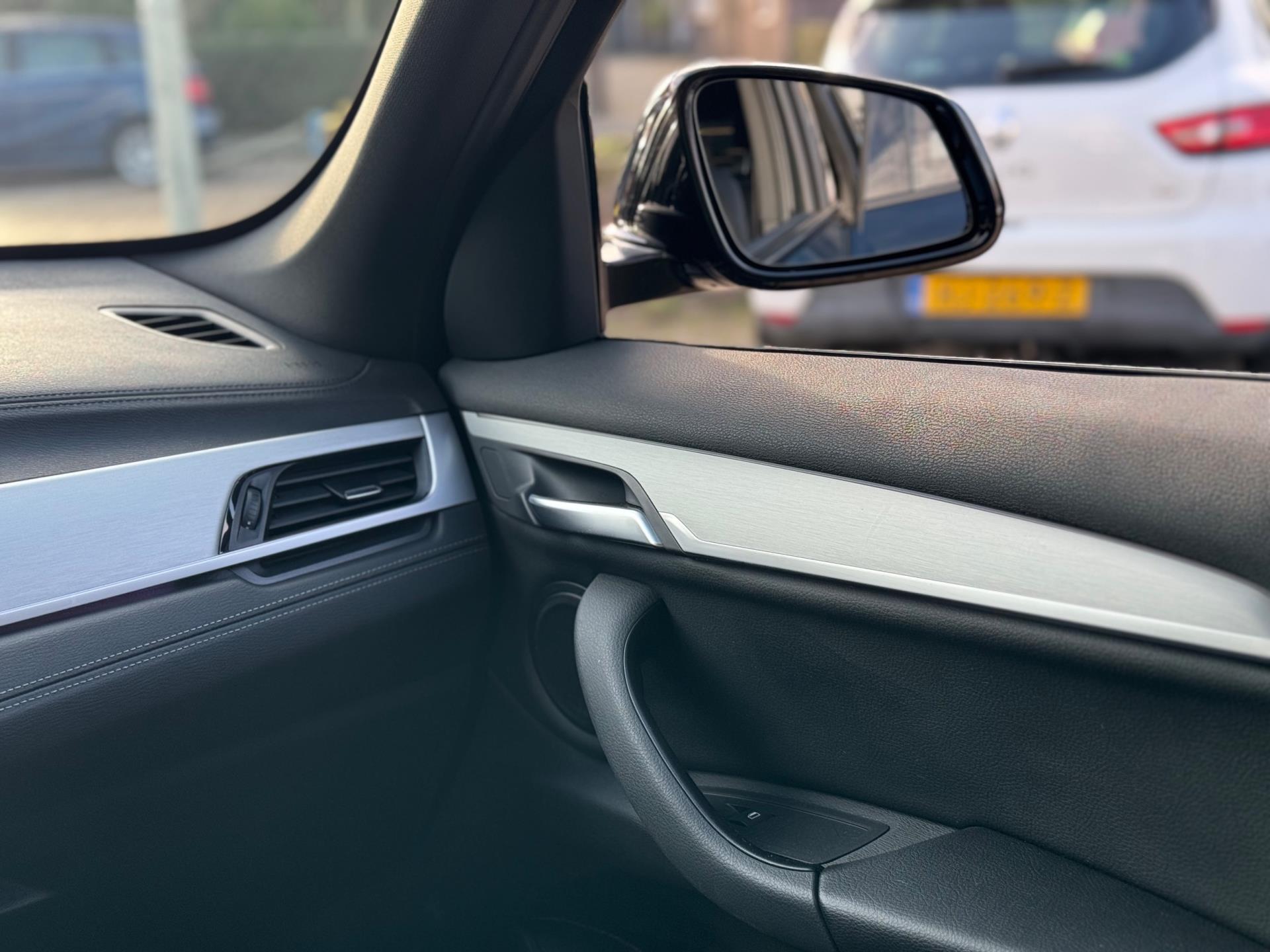 Foto van BMW X1 Xdrive25e