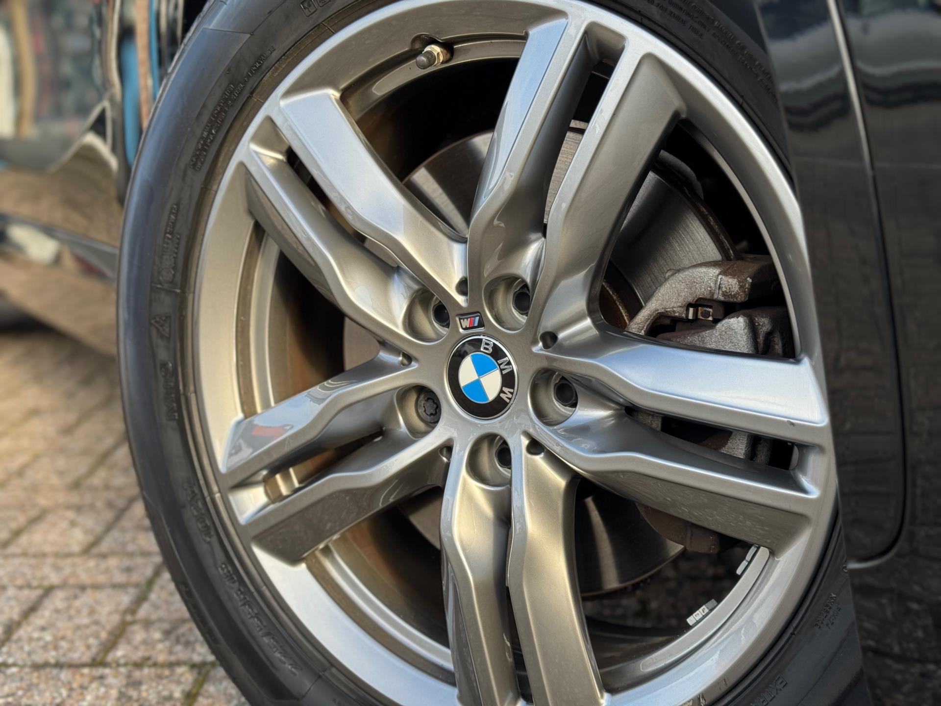 Foto van BMW X1 Xdrive25e