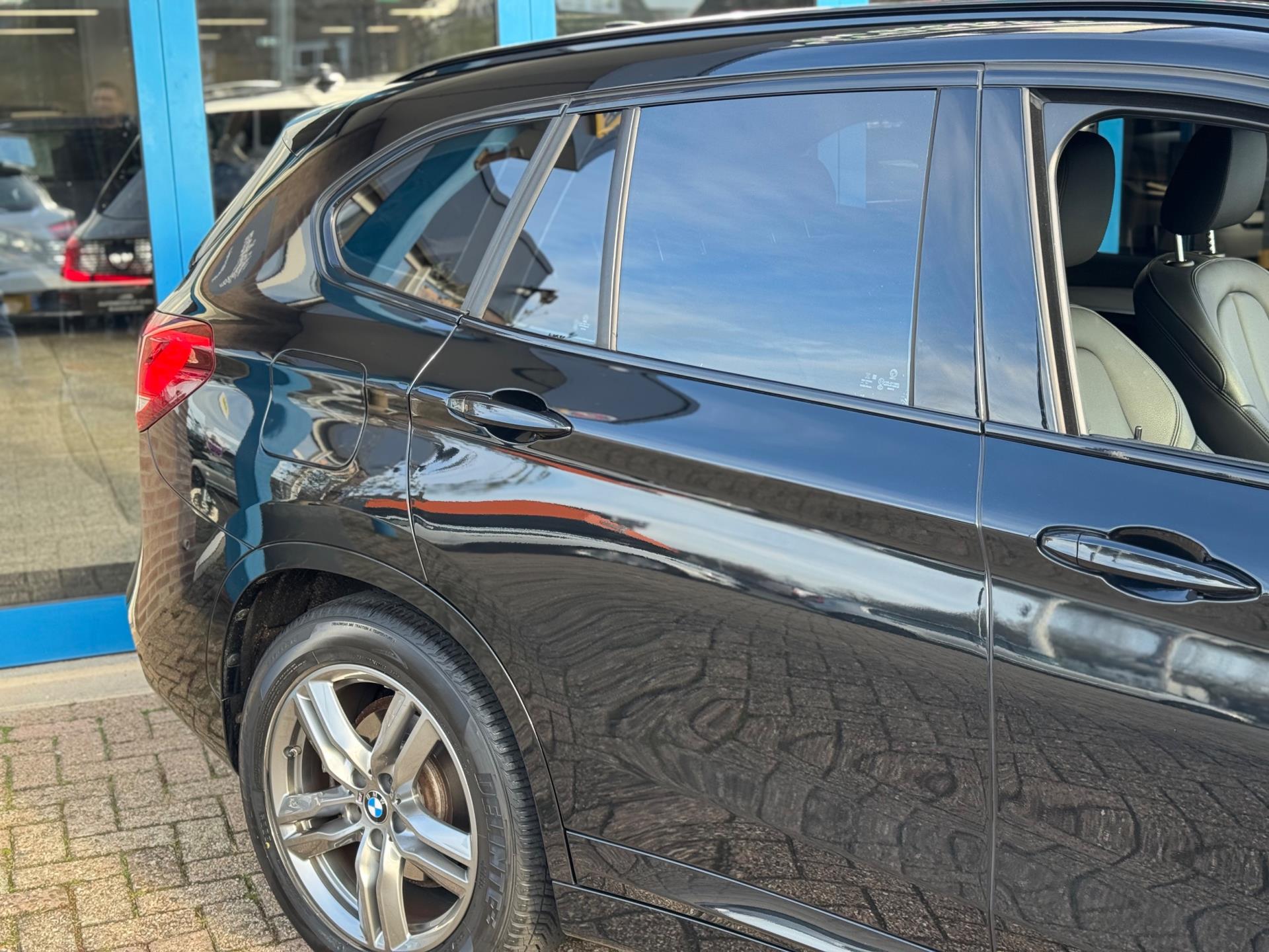 Foto van BMW X1 Xdrive25e