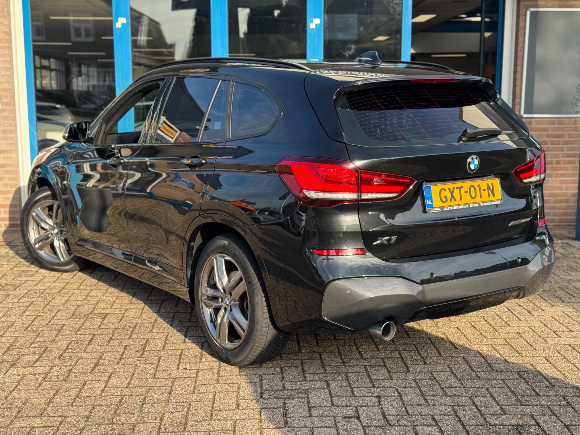 Foto van BMW X1 Xdrive25e