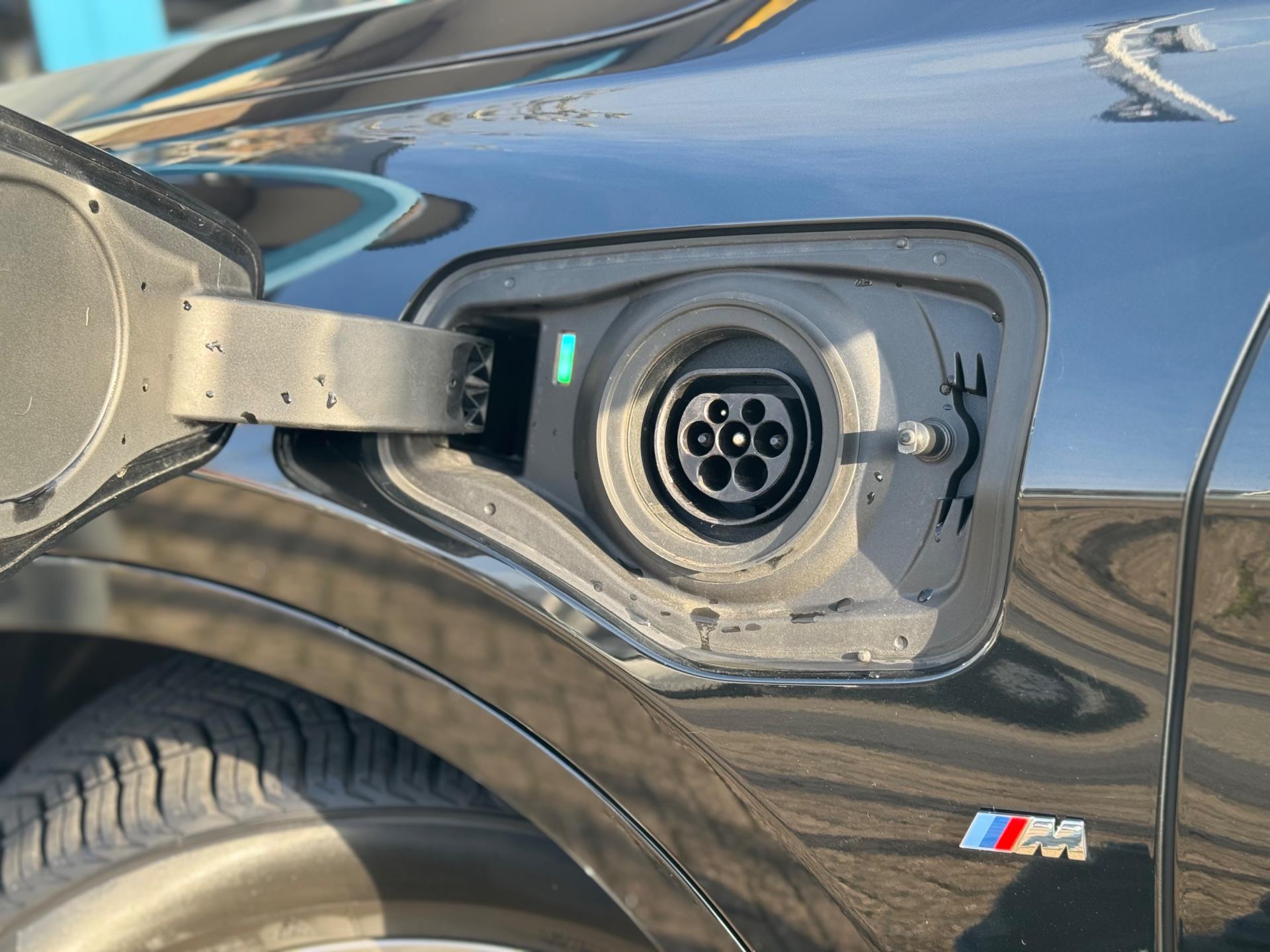 Foto van BMW X1 Xdrive25e