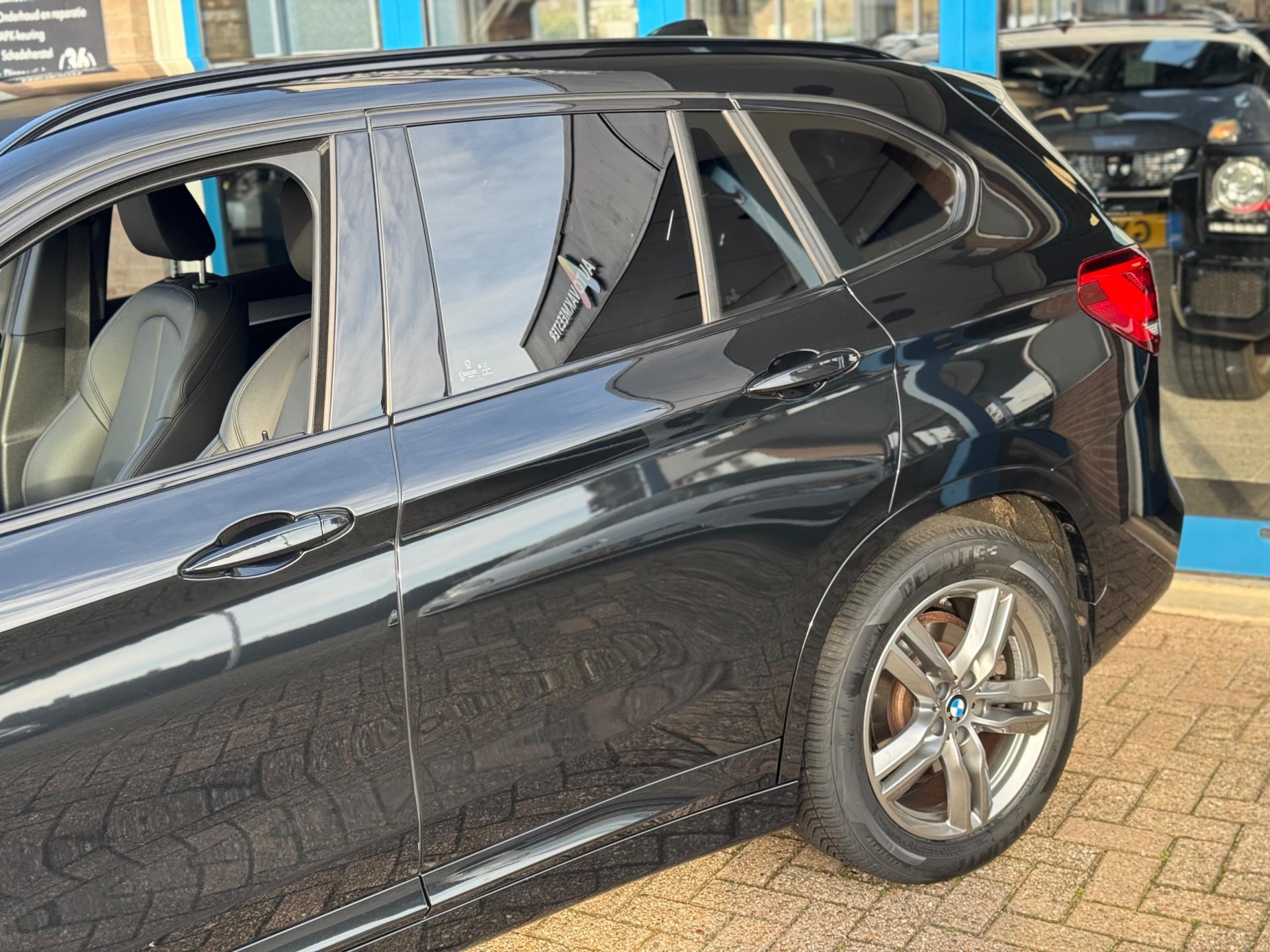 Foto van BMW X1 Xdrive25e