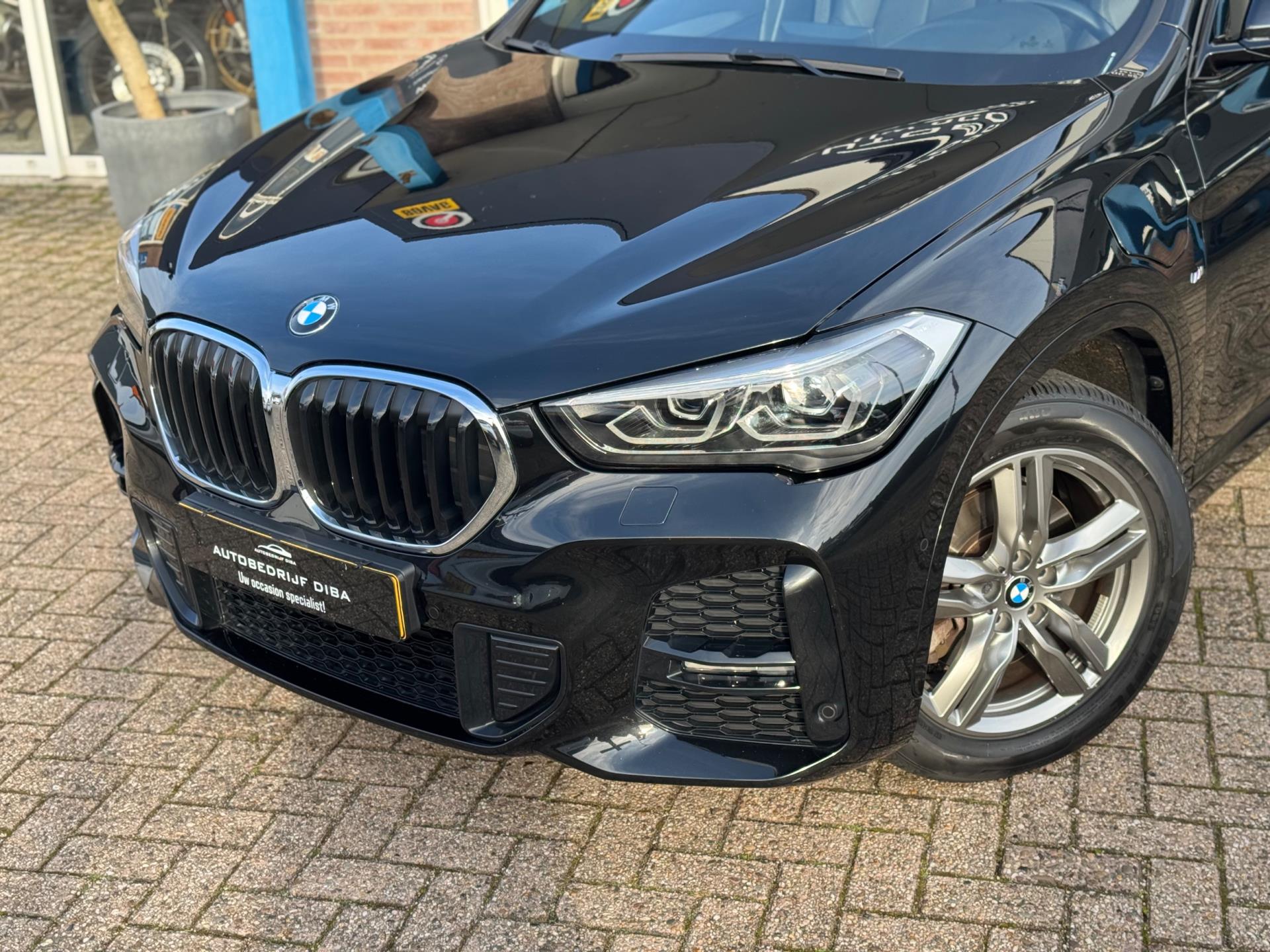 Foto van BMW X1 Xdrive25e