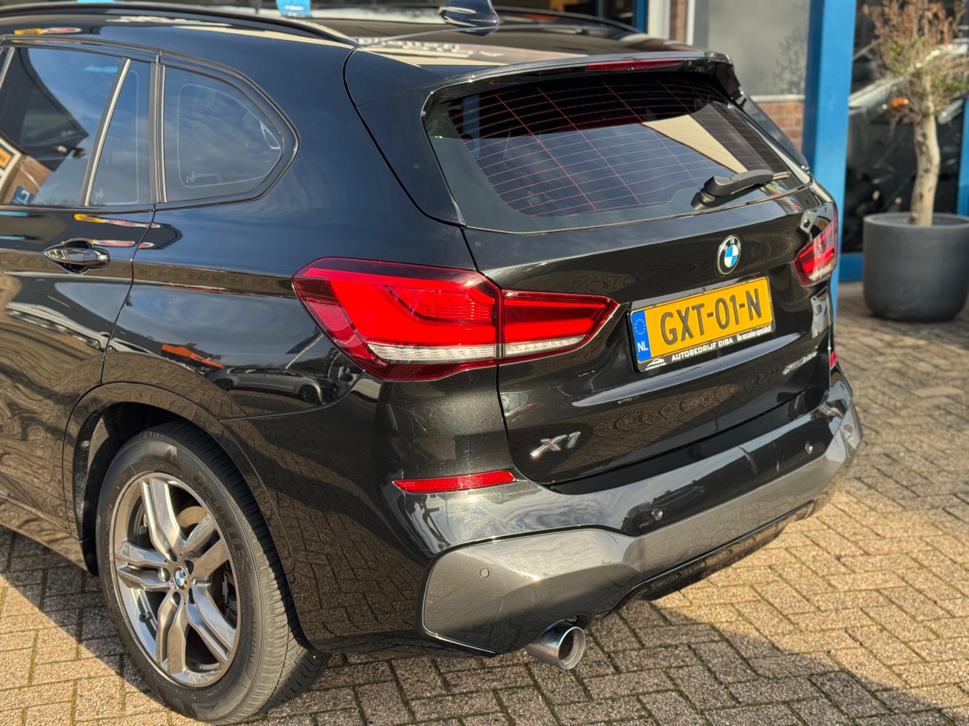 Foto van BMW X1 Xdrive25e