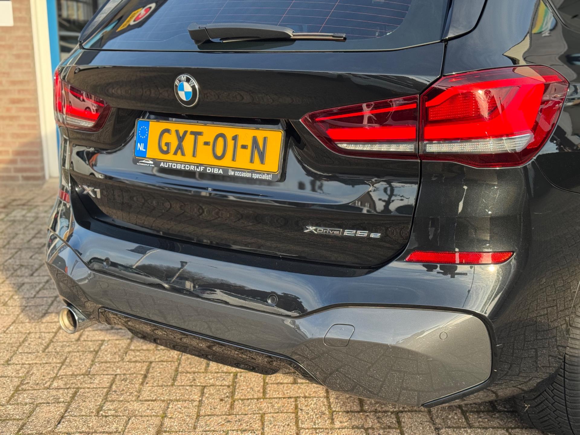 Foto van BMW X1 Xdrive25e