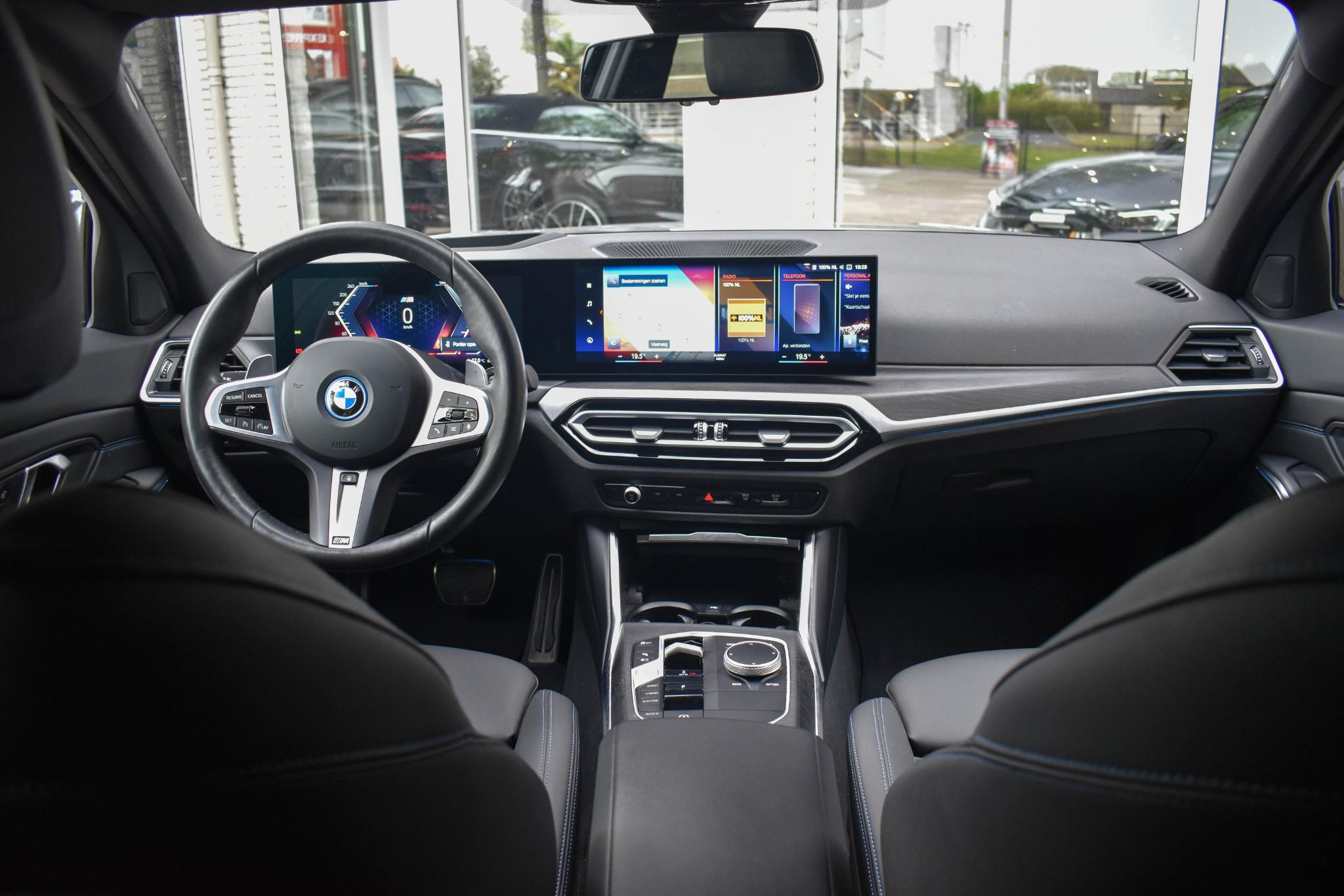 Foto van BMW 330e