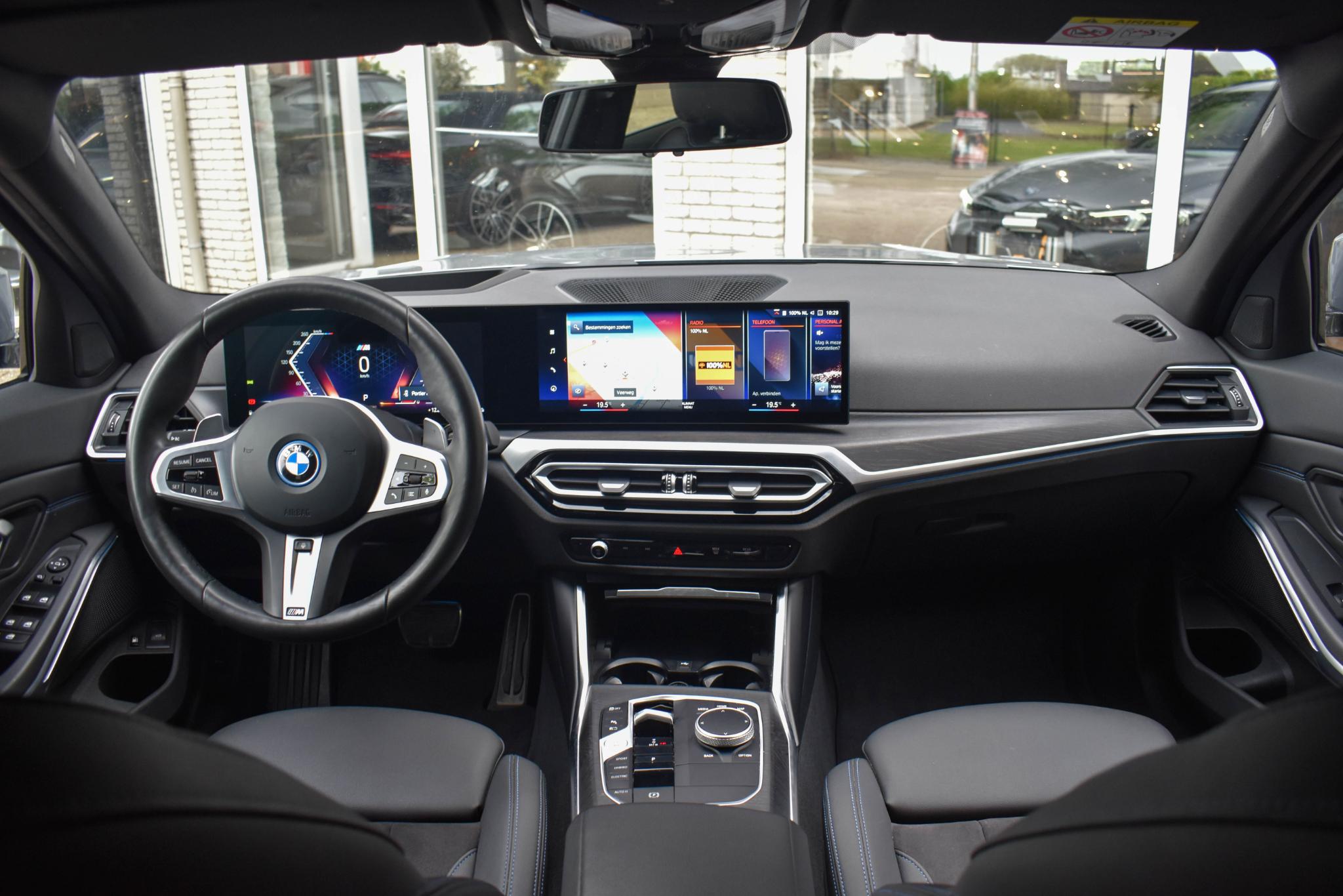 Foto van BMW 330e