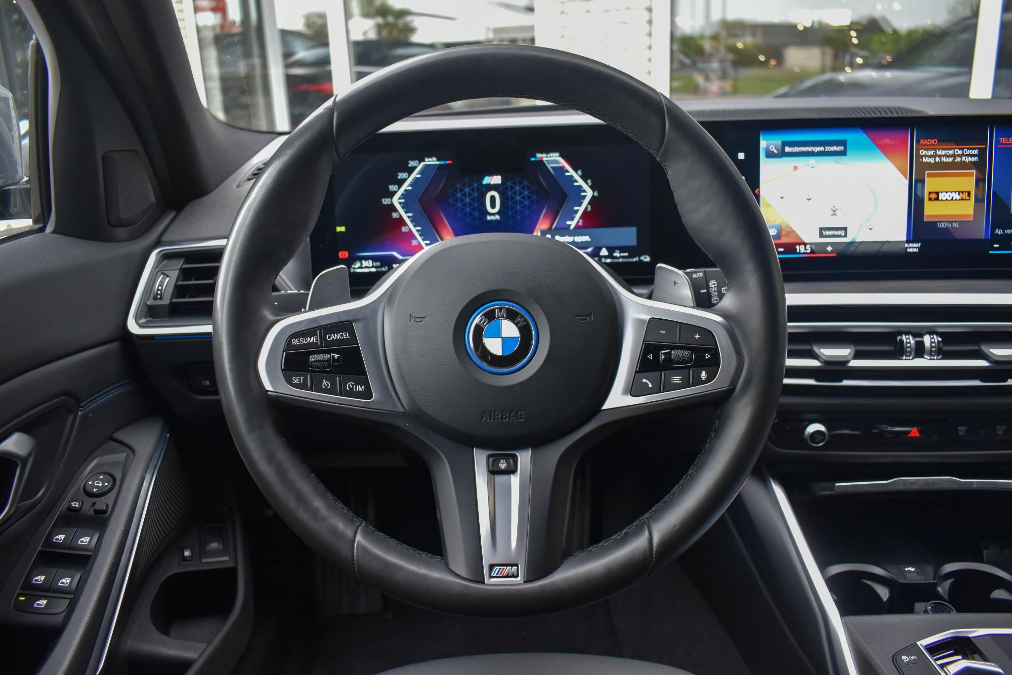 Foto van BMW 330e