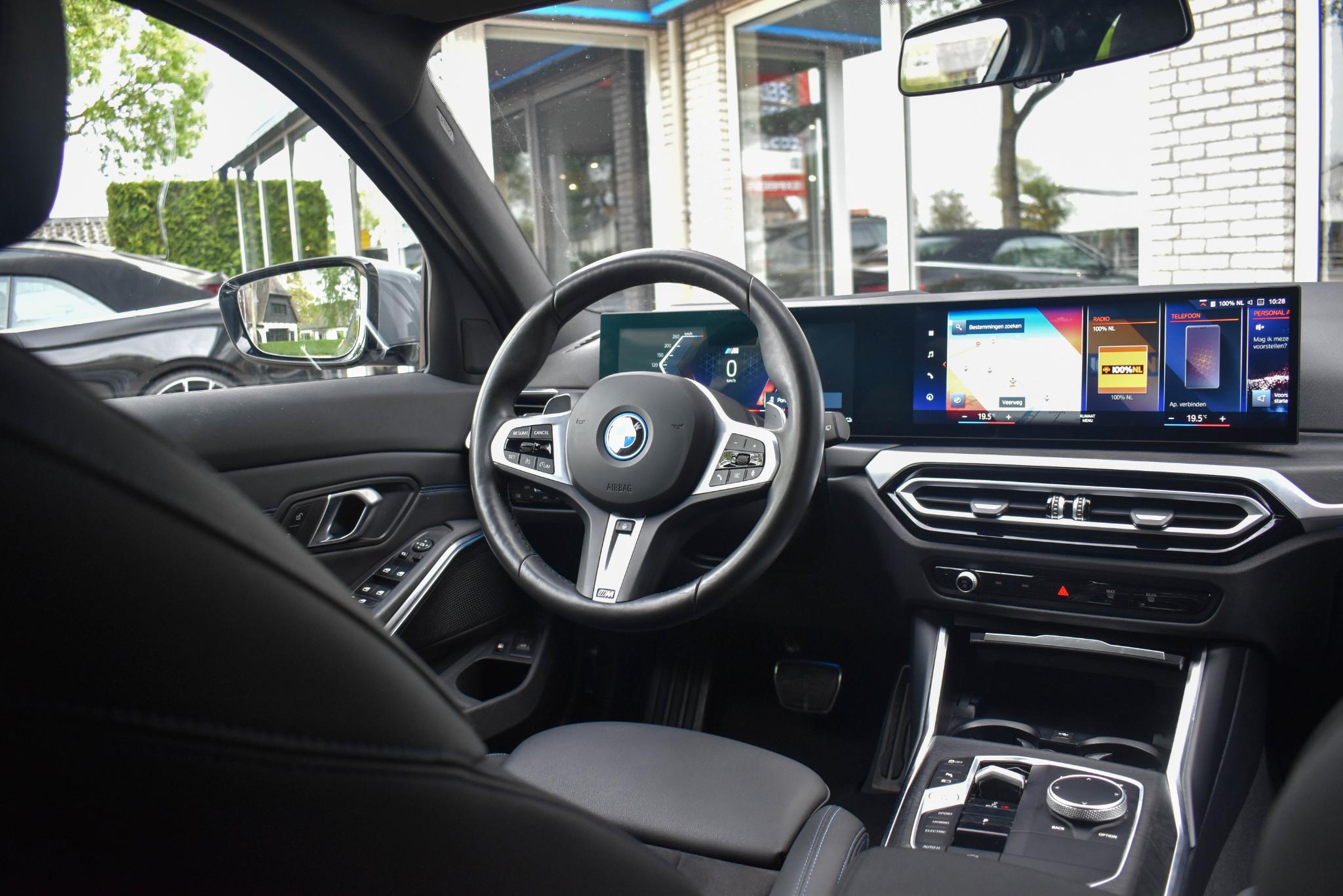 Foto van BMW 330e