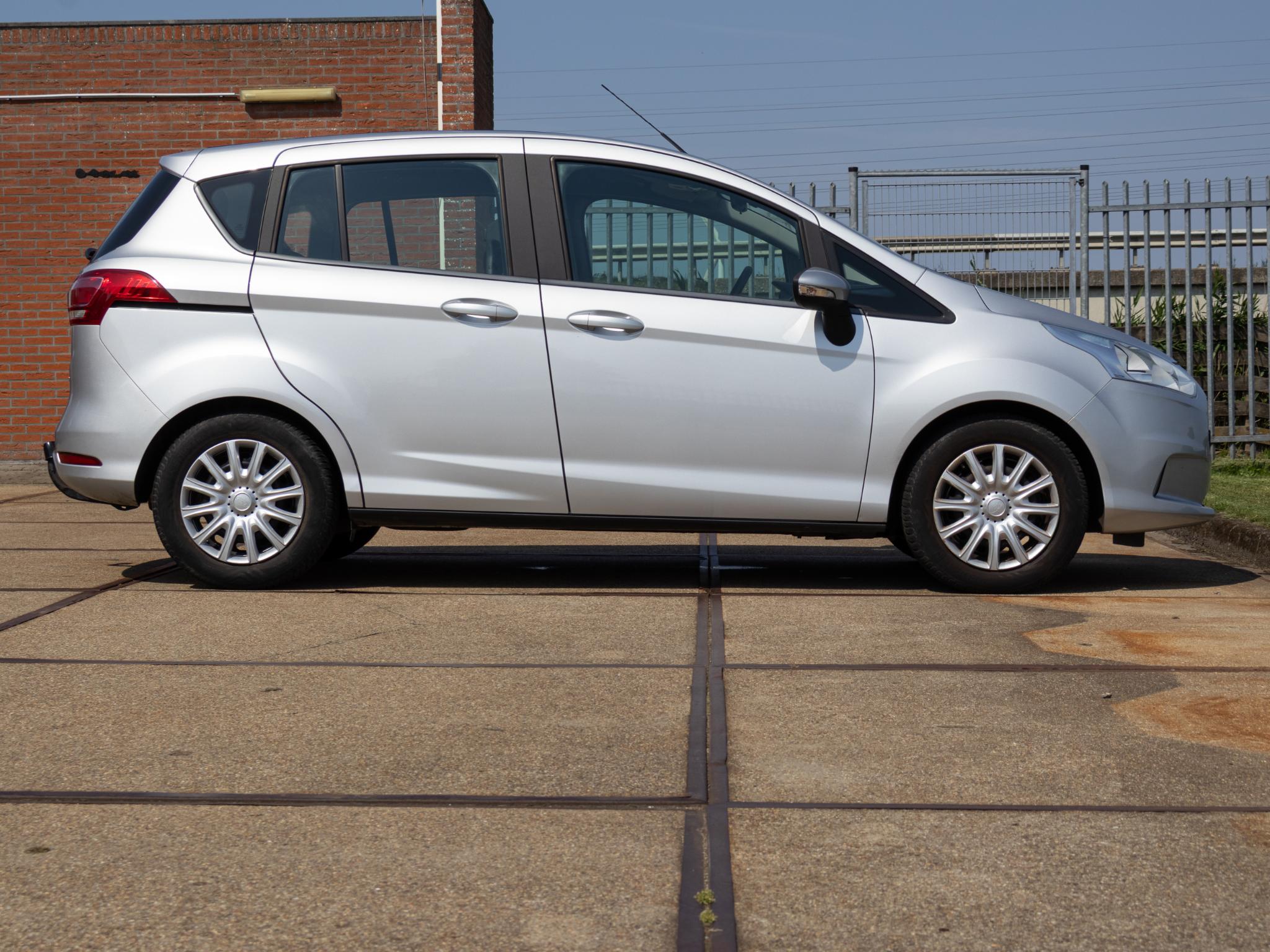 Foto van Ford B-max
